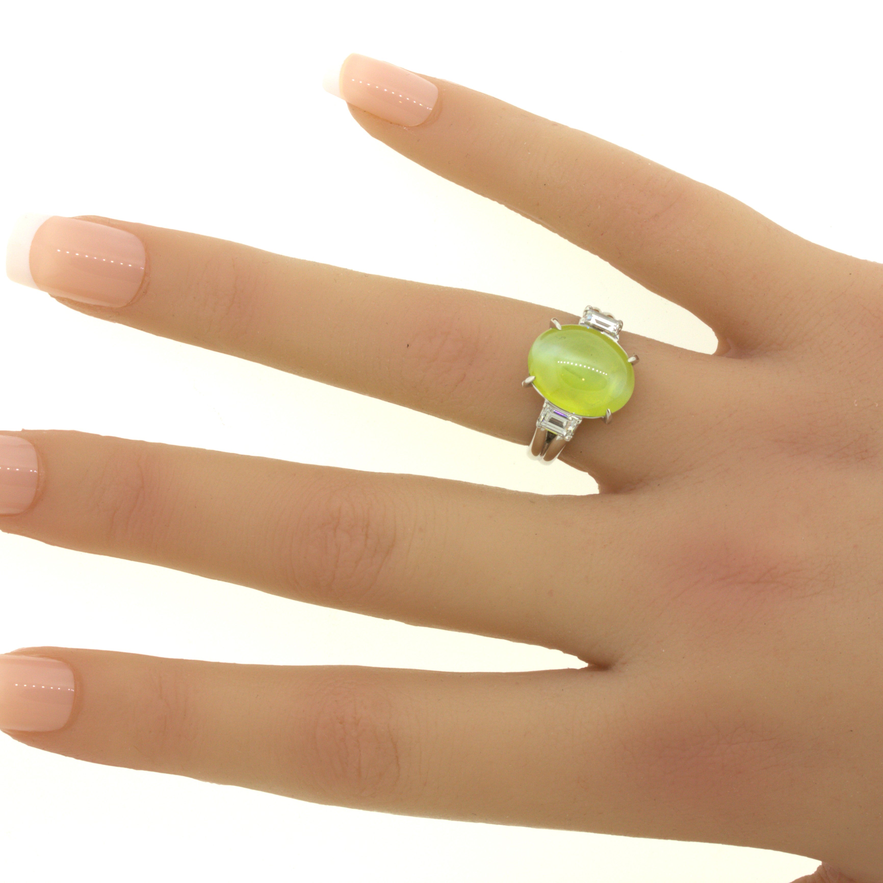 8.27 Carat Cats Eye Chrysoberyl Diamond 3-Stone Platinum Ring