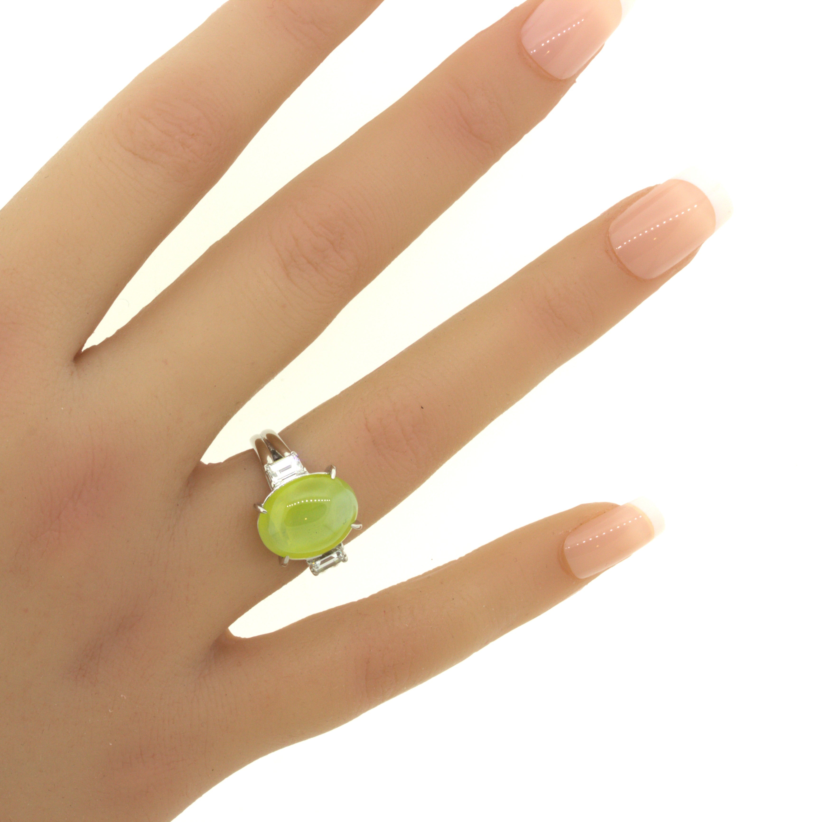 8.27 Carat Cats Eye Chrysoberyl Diamond 3-Stone Platinum Ring