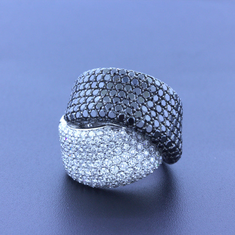Black & White Diamond 18k White Gold Crossover Ring