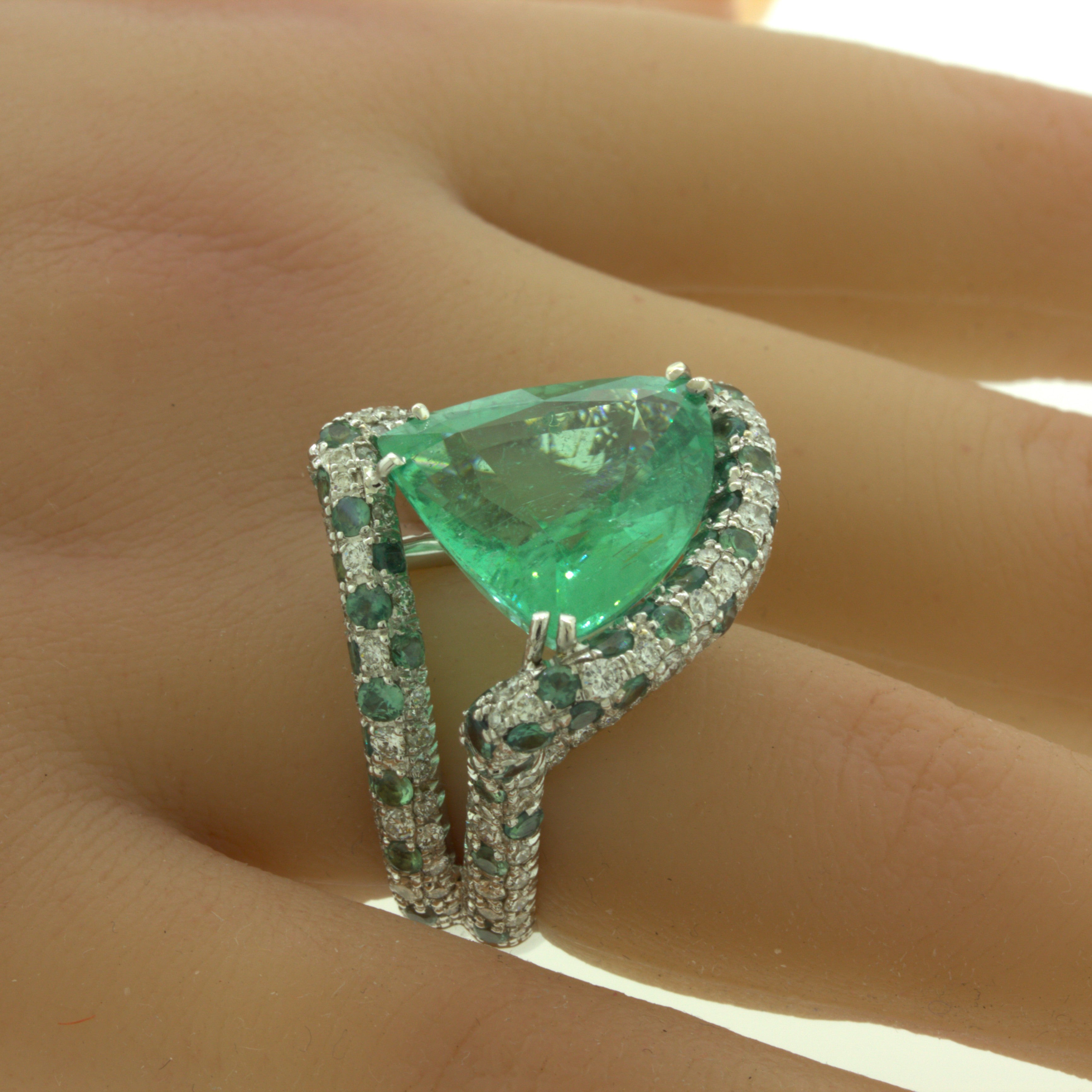 28.41 Carat Paraiba Tourmaline Diamond Alexandrite 18K White Gold Cocktail Ring