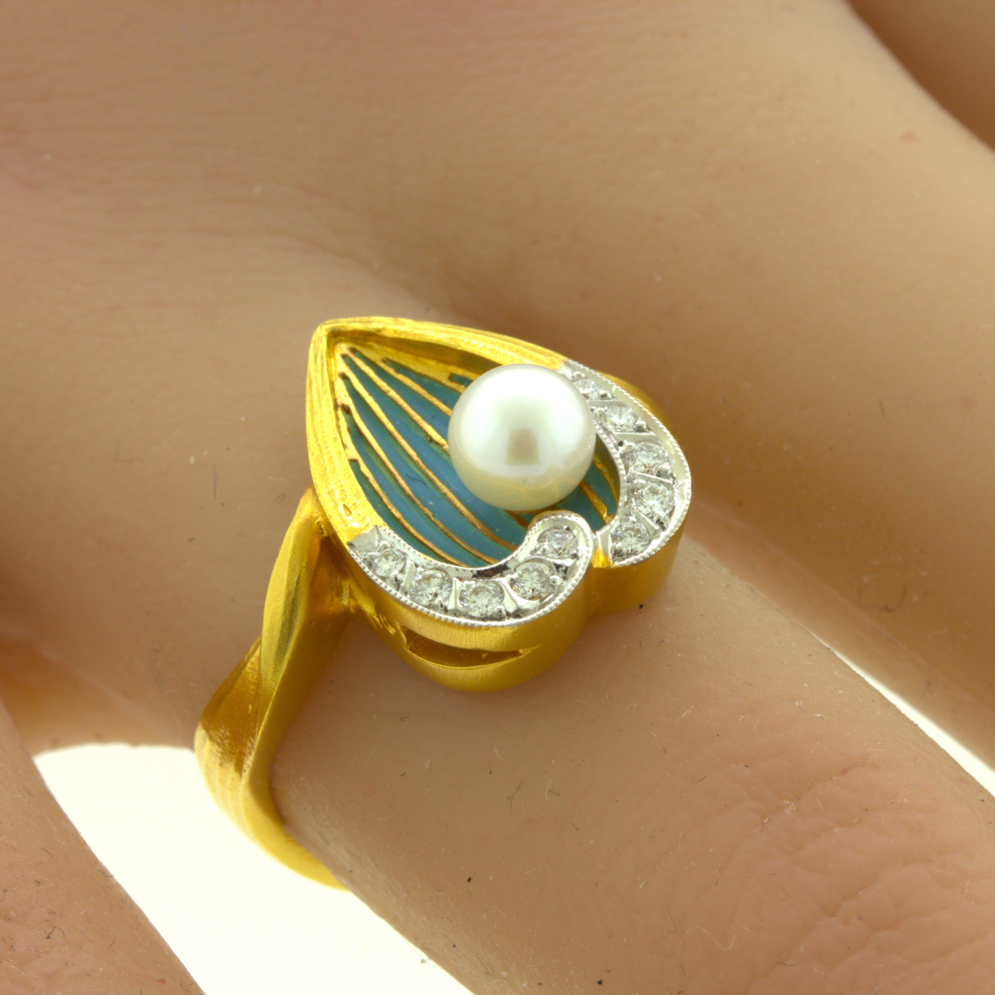 Masriera Diamond Pliqué-a-Jour Enamel Pearl 18K Yellow Gold Ring