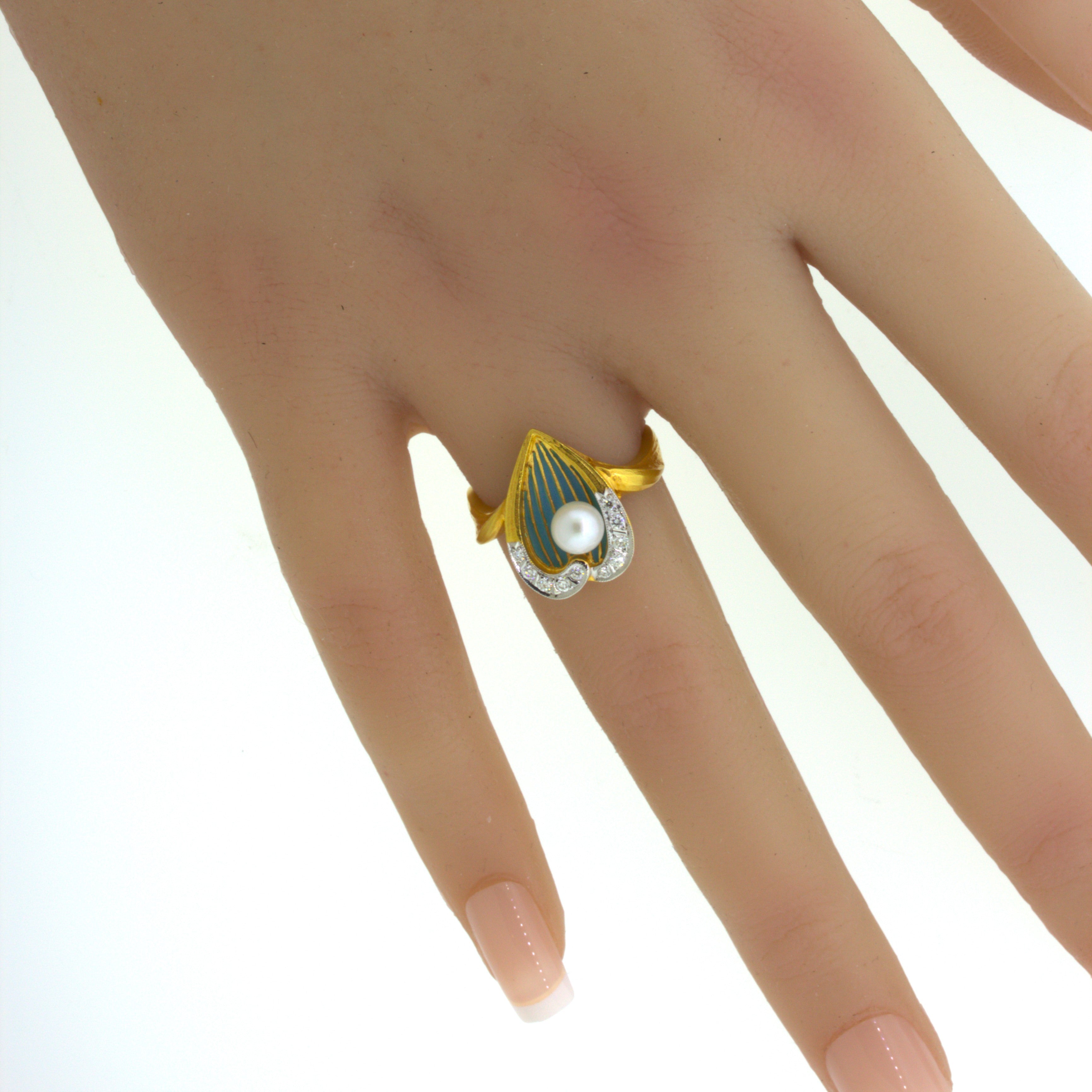 Masriera Diamond Pliqué-a-Jour Enamel Pearl 18K Yellow Gold Ring