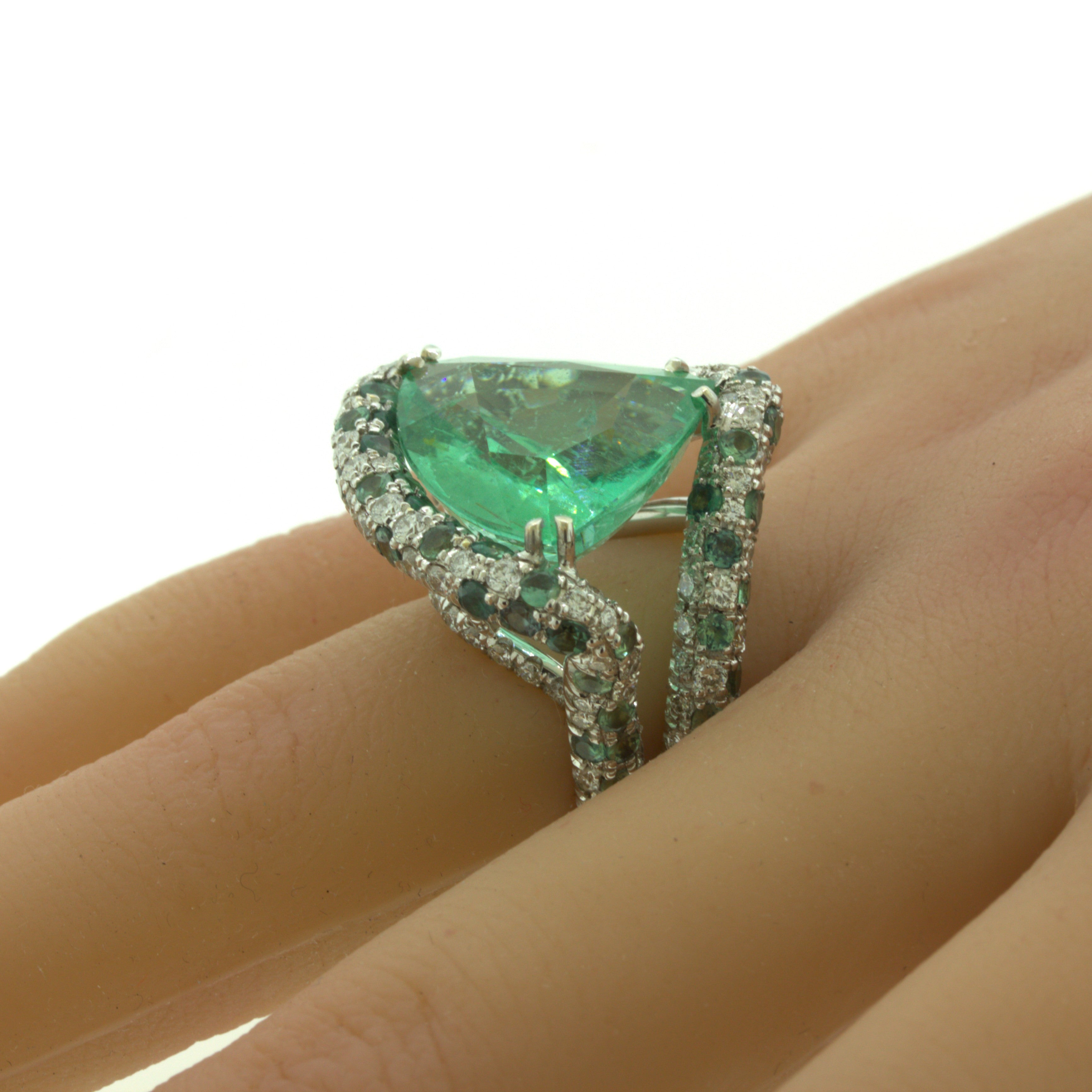 28.41 Carat Paraiba Tourmaline Diamond Alexandrite 18K White Gold Cocktail Ring