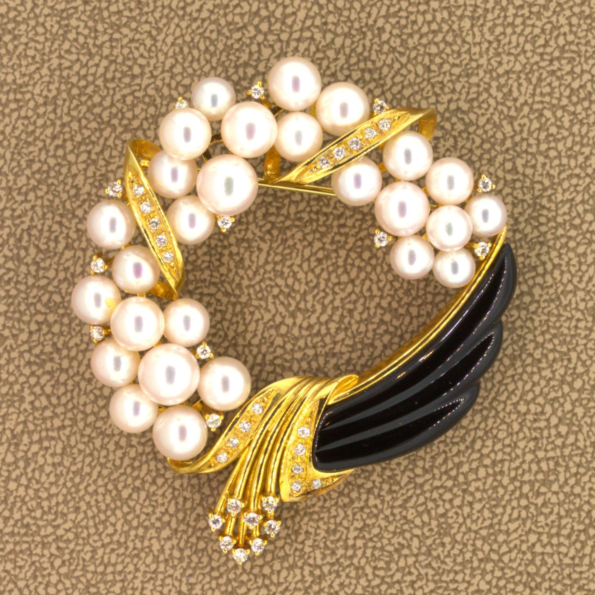 Akoya Pearl Diamond Onyx 18k Yellow Gold Wreath Brooch