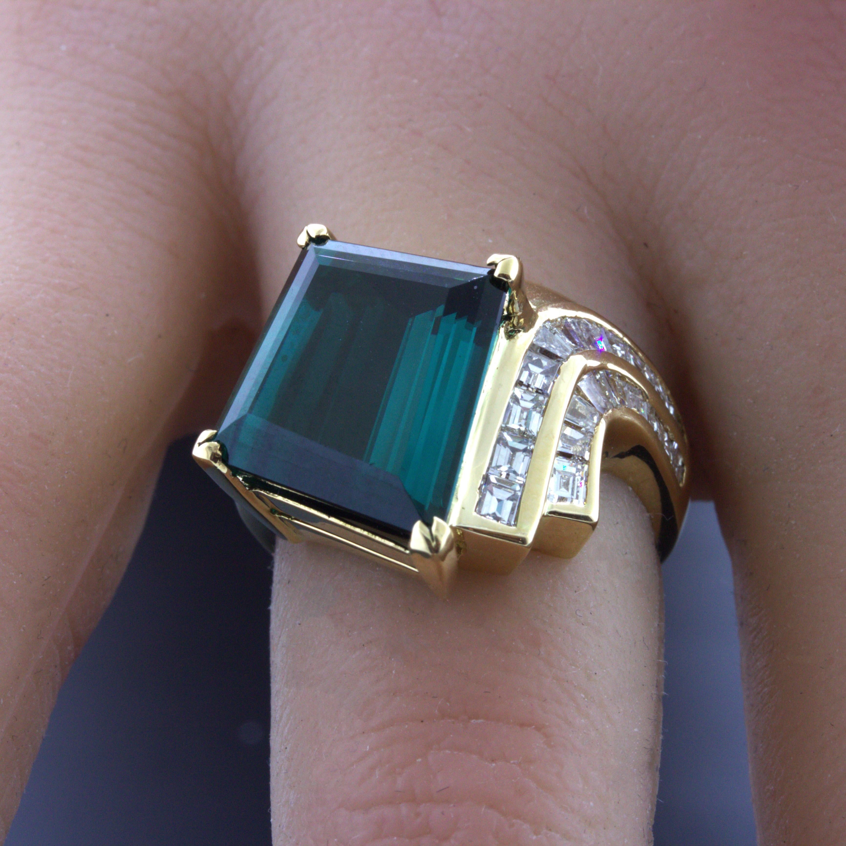 10.62 Carat Indicolite Tourmaline Diamond 18k Yellow Gold Ring