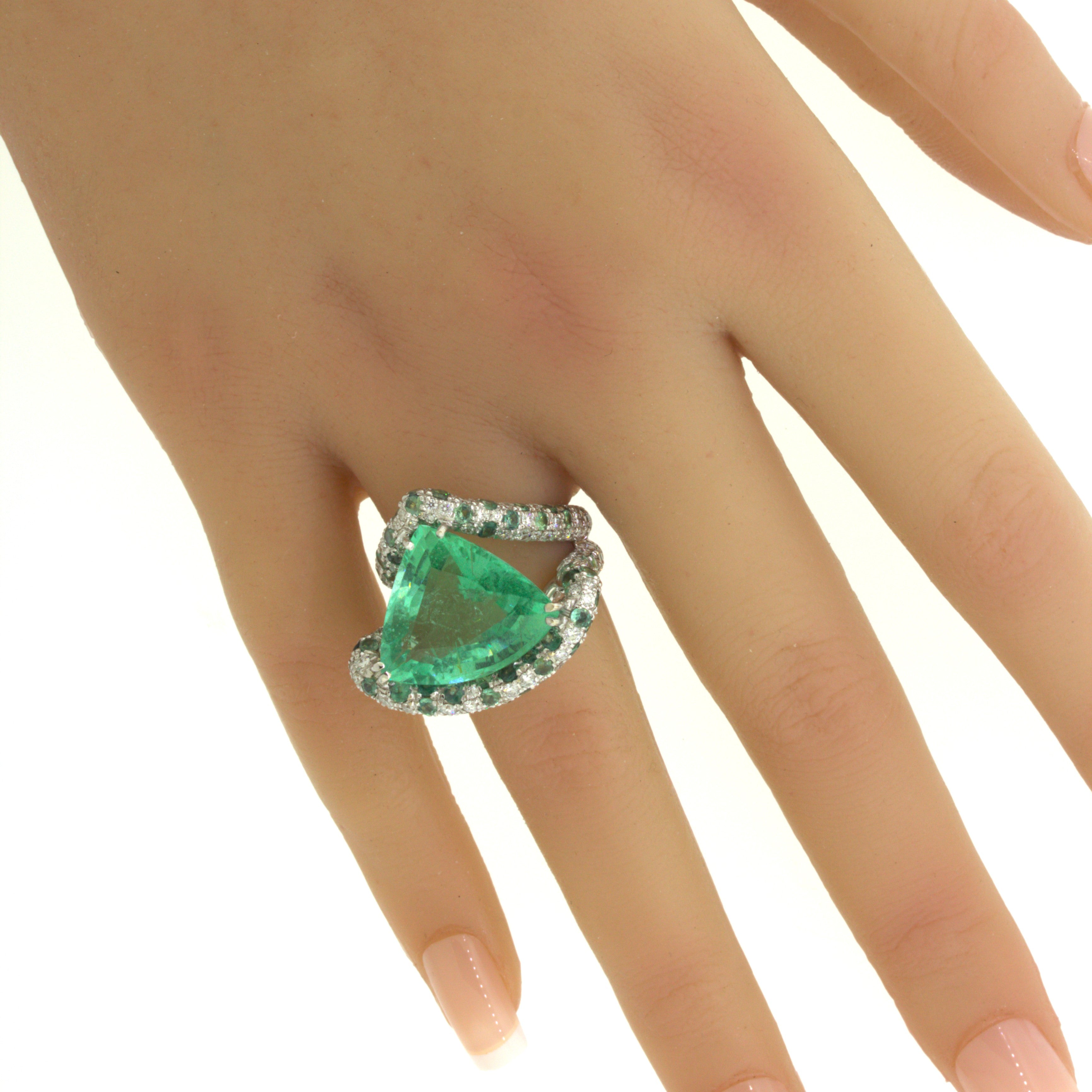 28.41 Carat Paraiba Tourmaline Diamond Alexandrite 18K White Gold Cocktail Ring