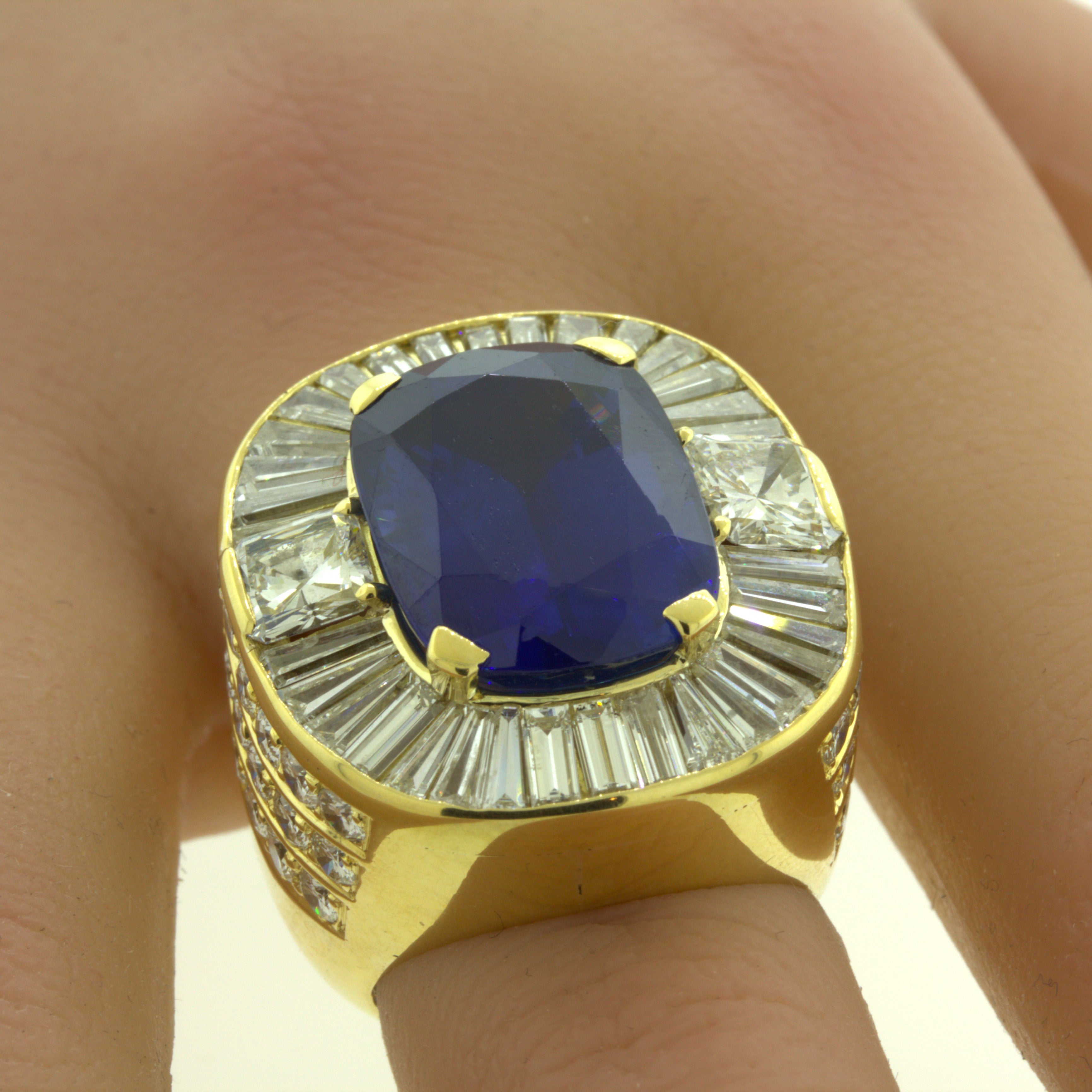 19.36 Carat Ceylon Sapphire Diamond 18K Yellow Gold Cocktail Ring, GIA Certified