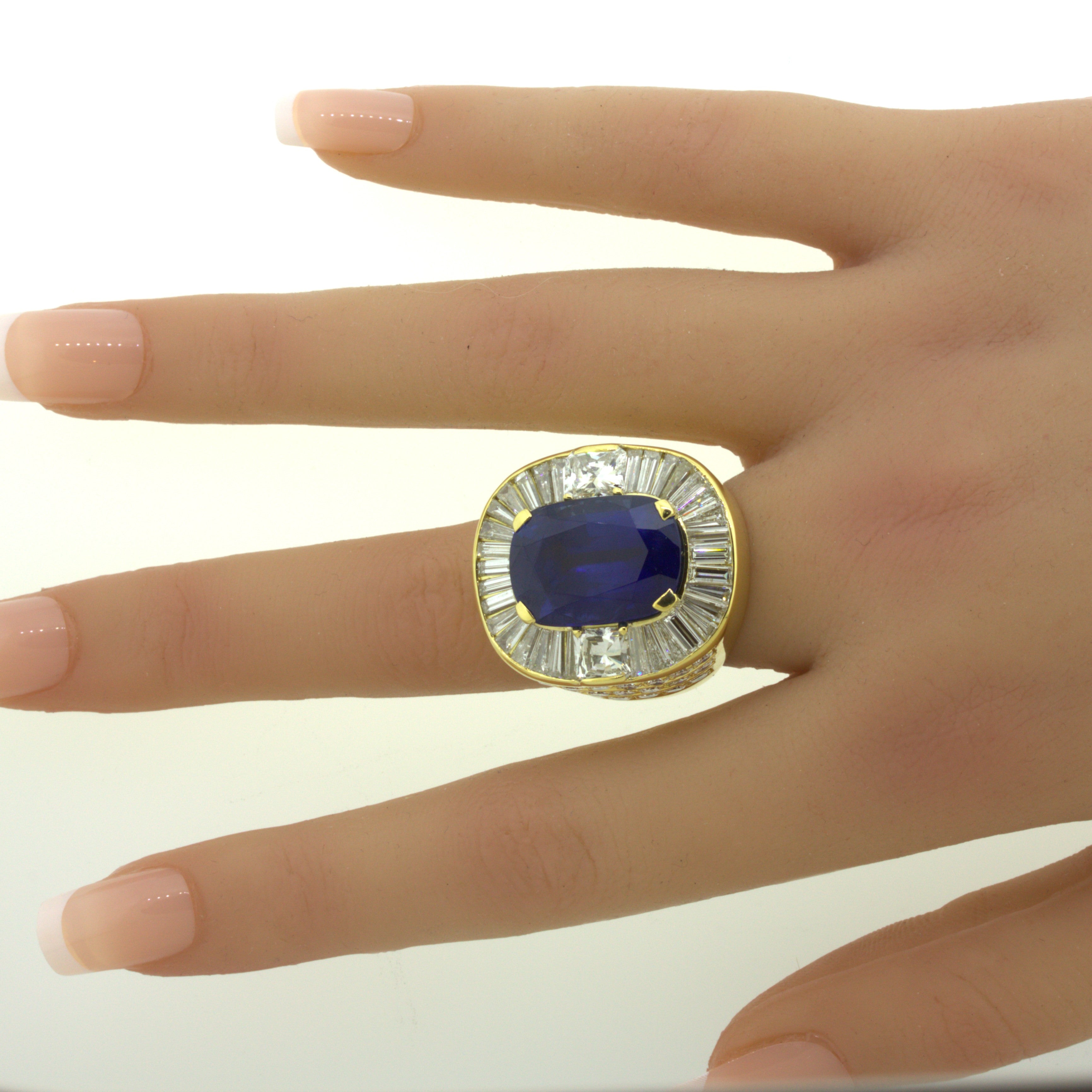 19.36 Carat Ceylon Sapphire Diamond 18K Yellow Gold Cocktail Ring, GIA Certified