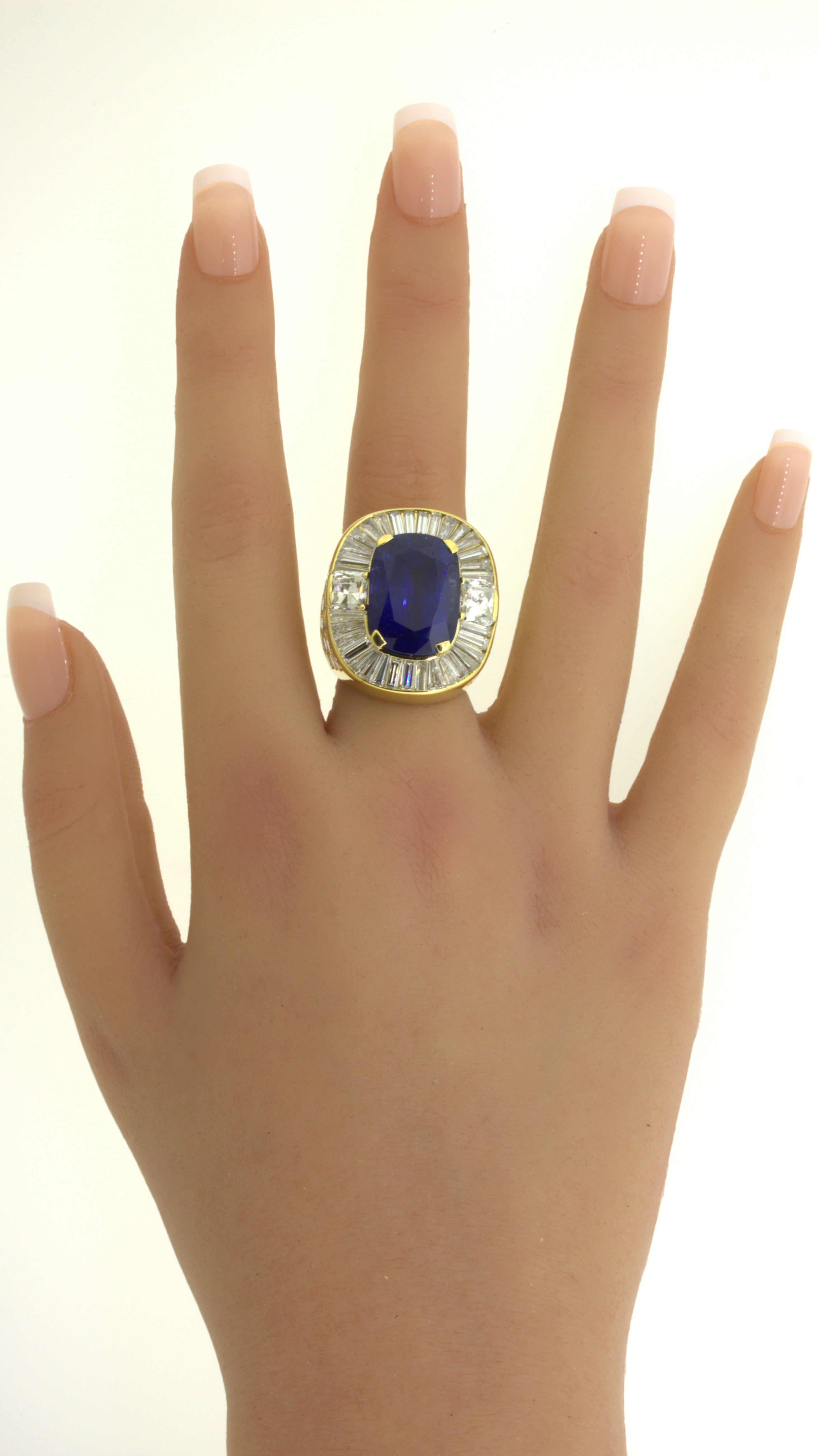 19.36 Carat Ceylon Sapphire Diamond 18K Yellow Gold Cocktail Ring, GIA Certified