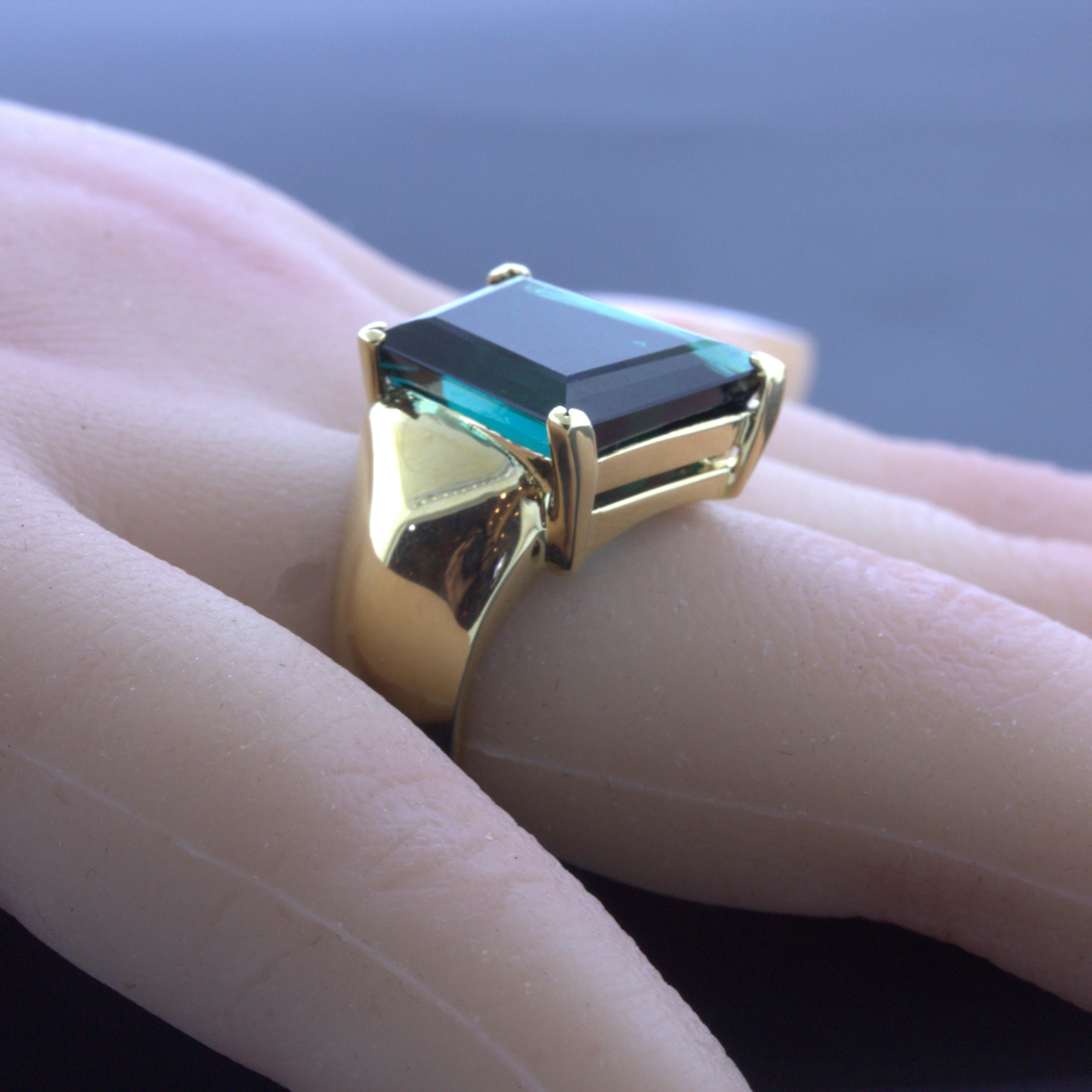 10.62 Carat Indicolite Tourmaline Diamond 18k Yellow Gold Ring