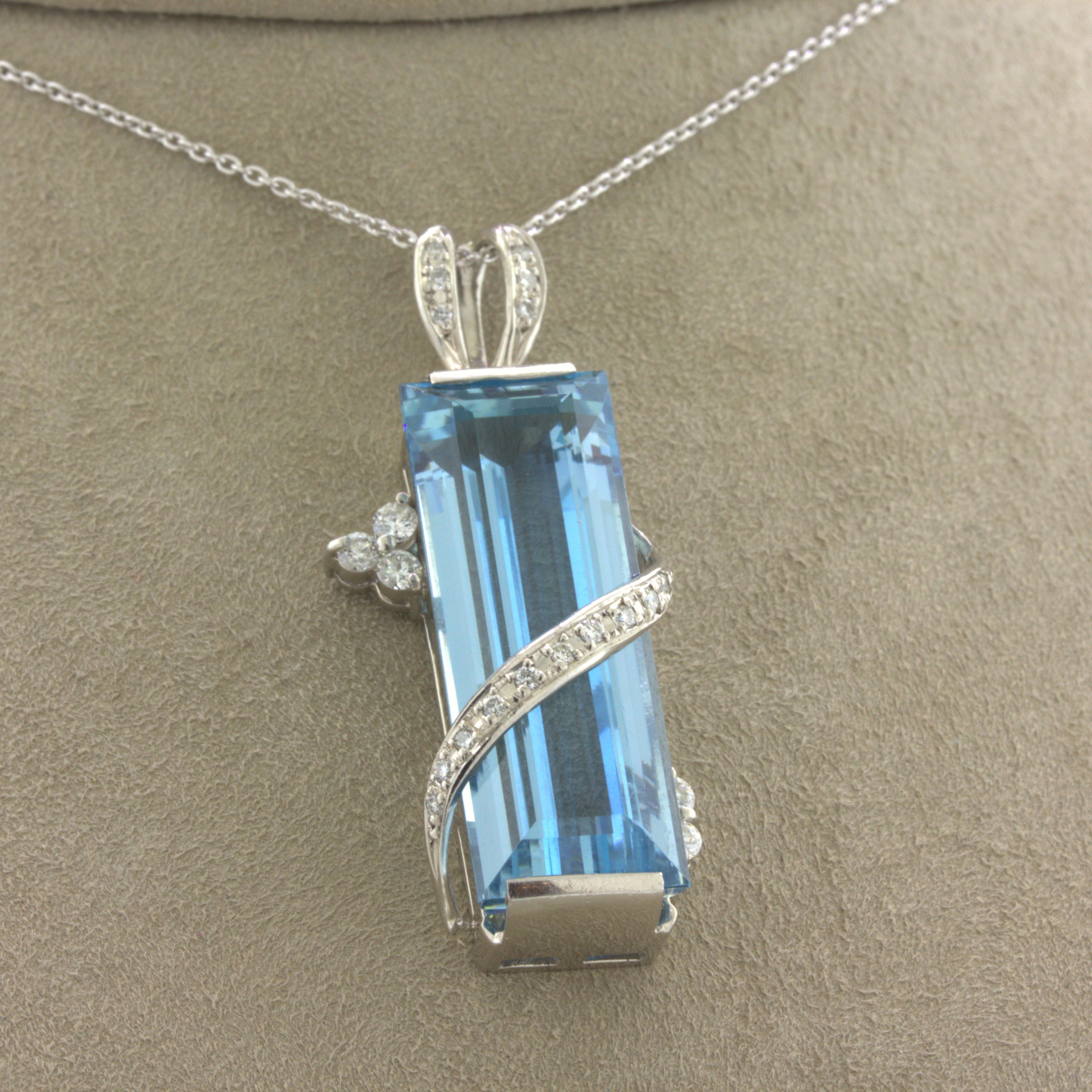 25.10 Carat Aquamarine Diamond Platinum Pendant