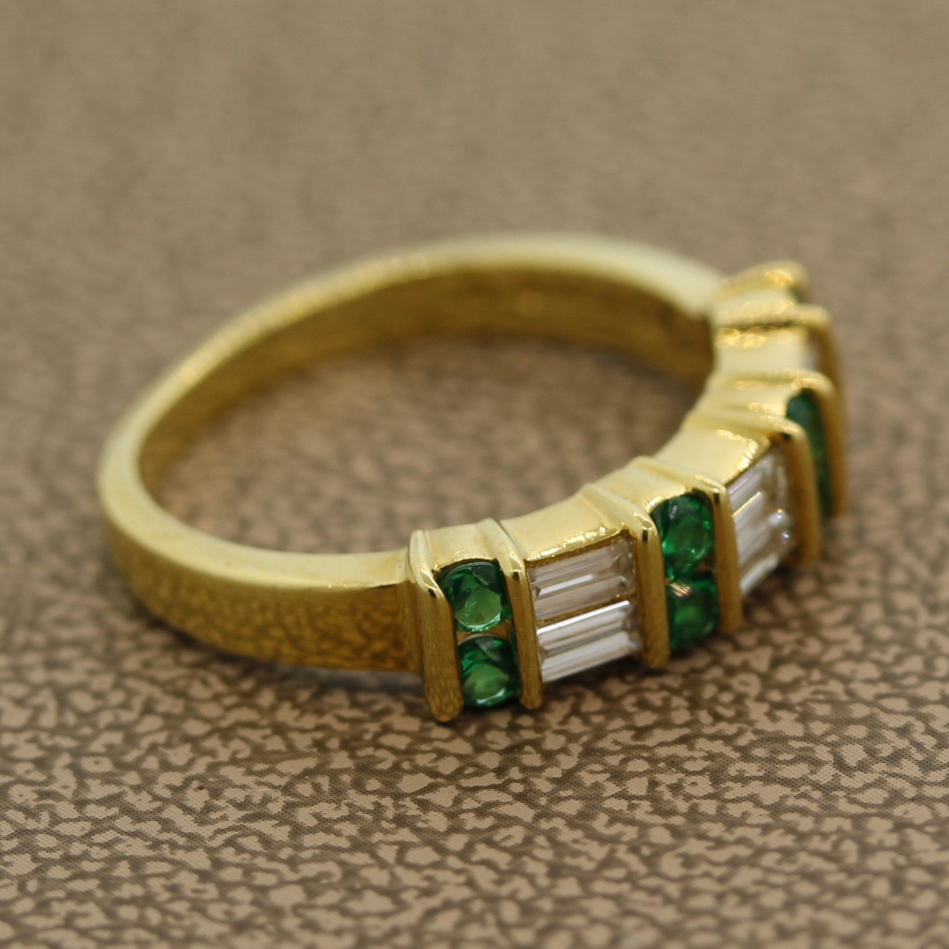 Gemlok Diamond Emerald Gold Band Ring