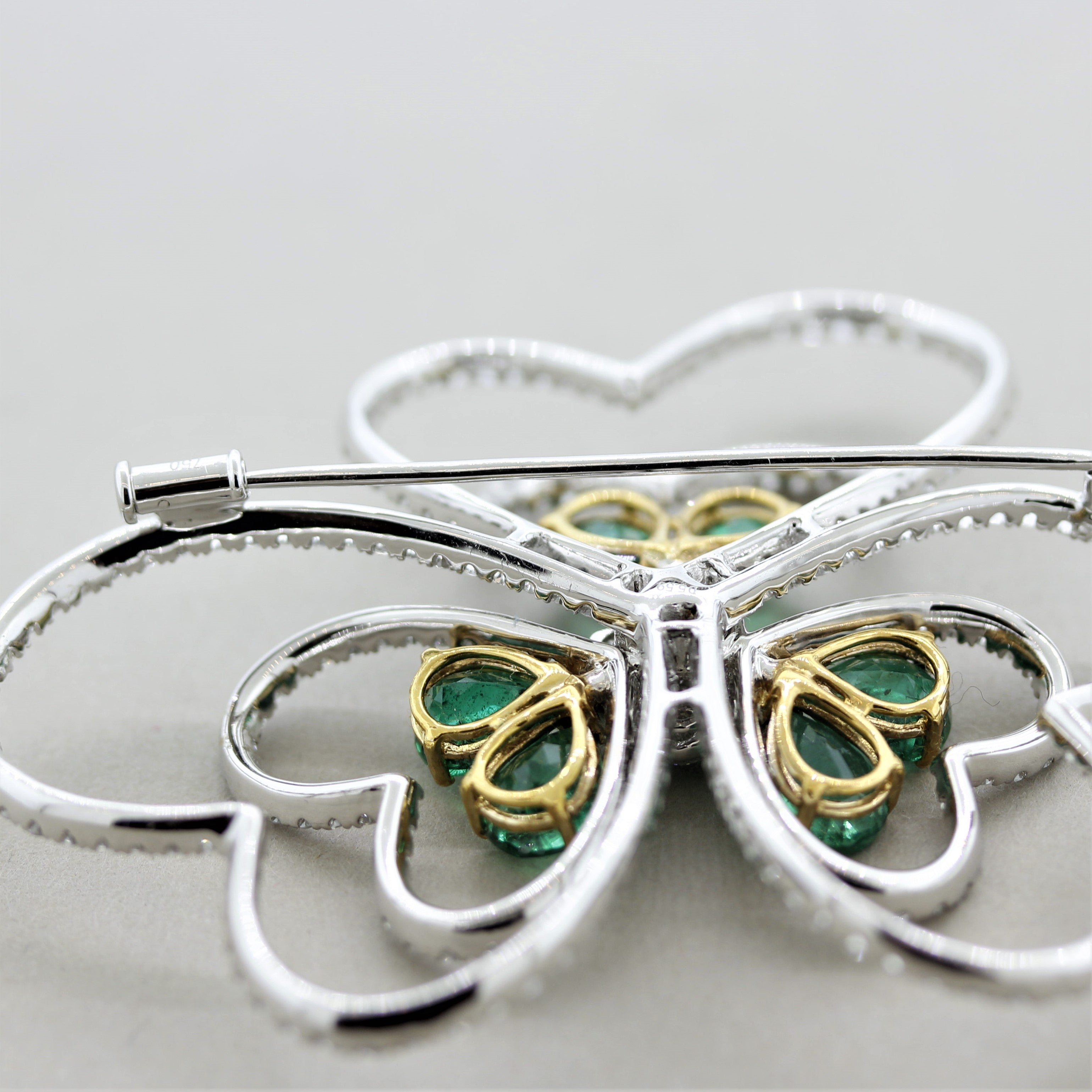 Large Emerald Diamond Gold Heart Flower Brooch