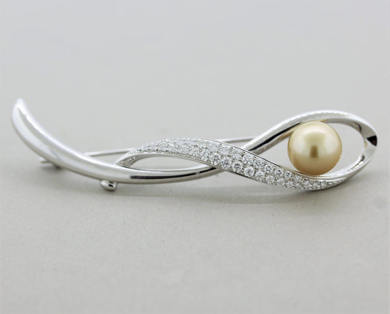 Mikimoto Diamond South Sea Golden Pearl Gold Brooch