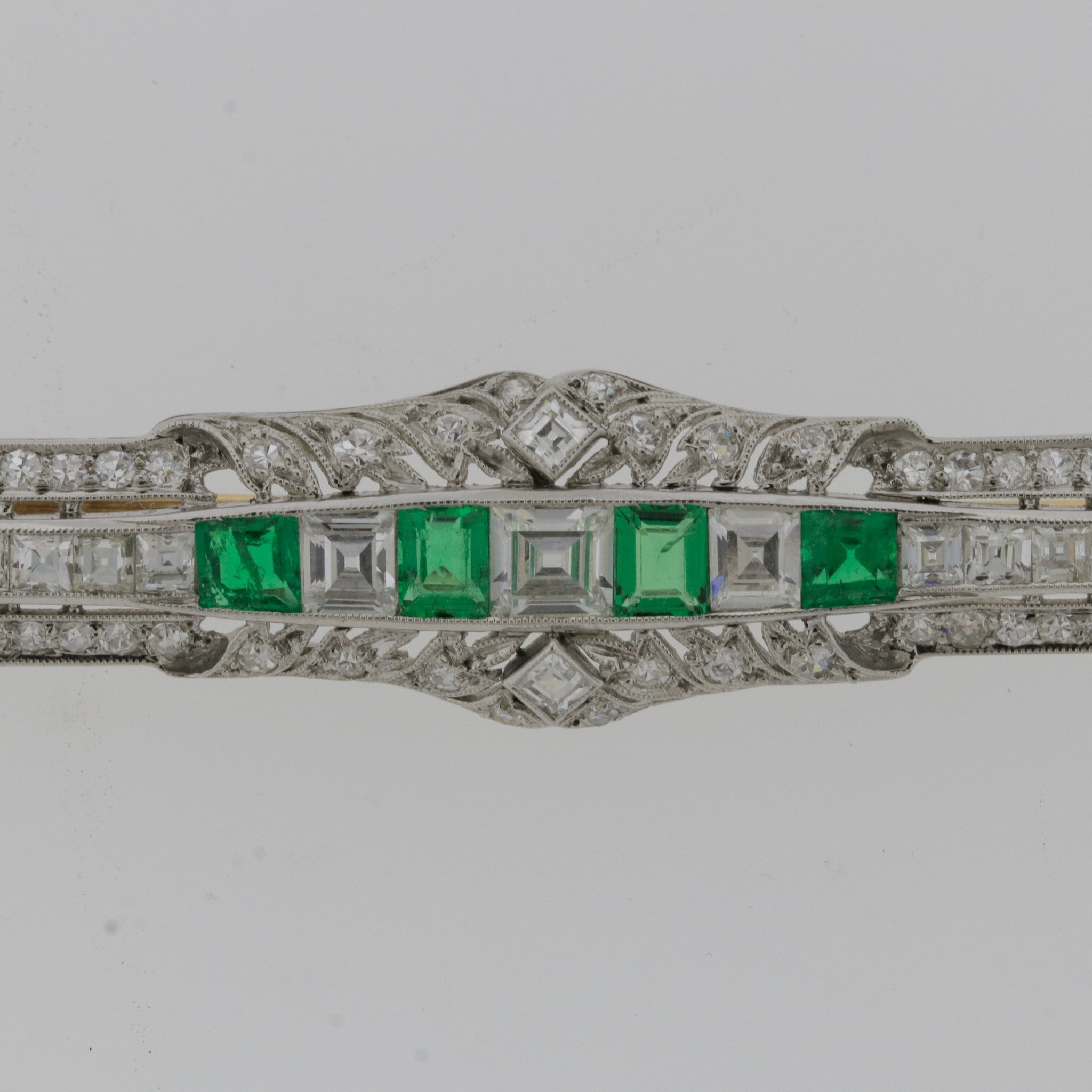 Art Deco Antique Diamond Emerald Platinum Pin Brooch