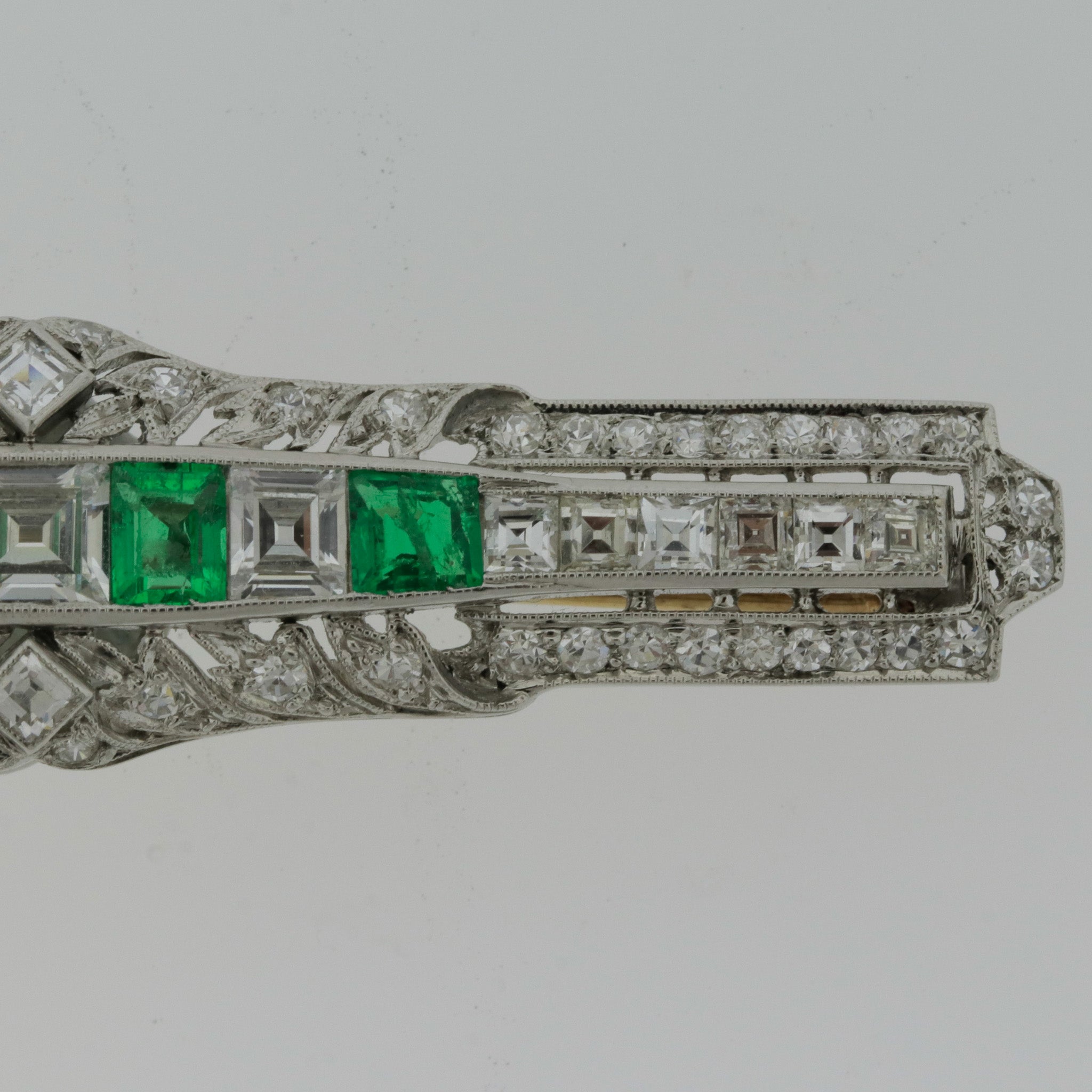 Art Deco Antique Diamond Emerald Platinum Pin Brooch