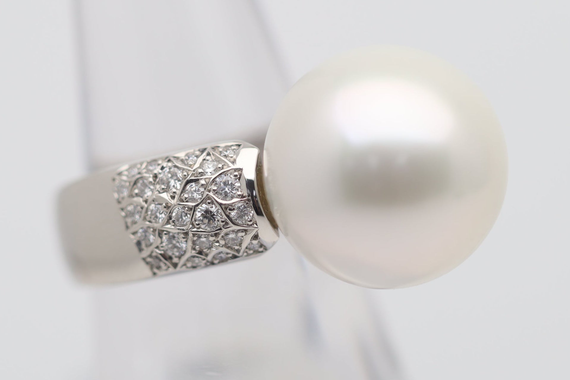 16mm South Sea Pearl Diamond Platinum Ring