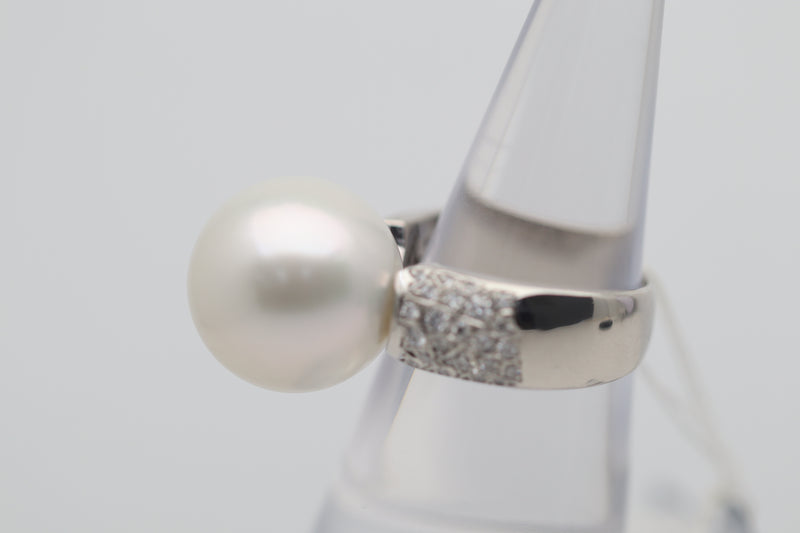 16mm South Sea Pearl Diamond Platinum Ring