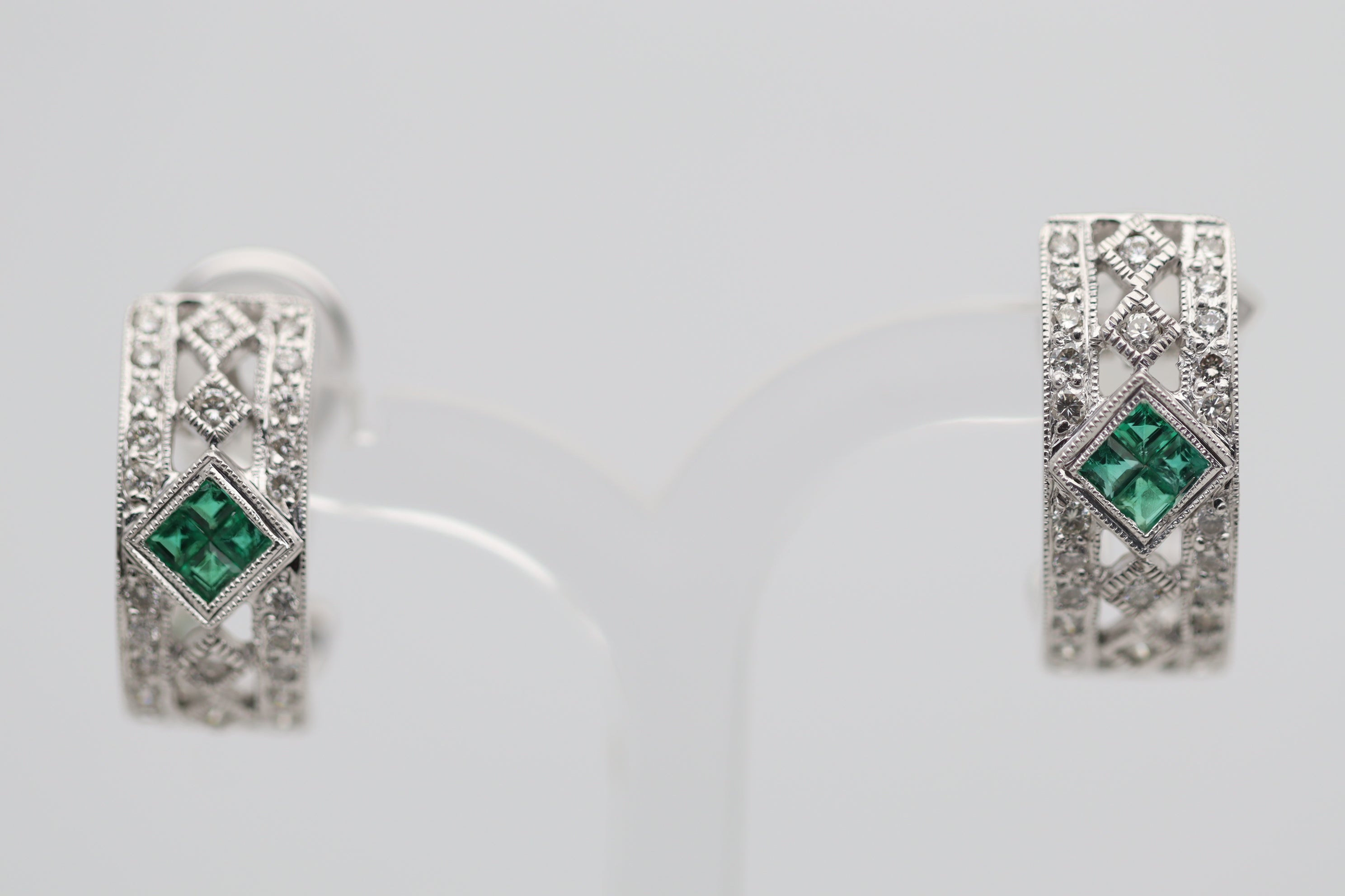 Antique-Style Emerald Diamond Gold Earclip Earrings