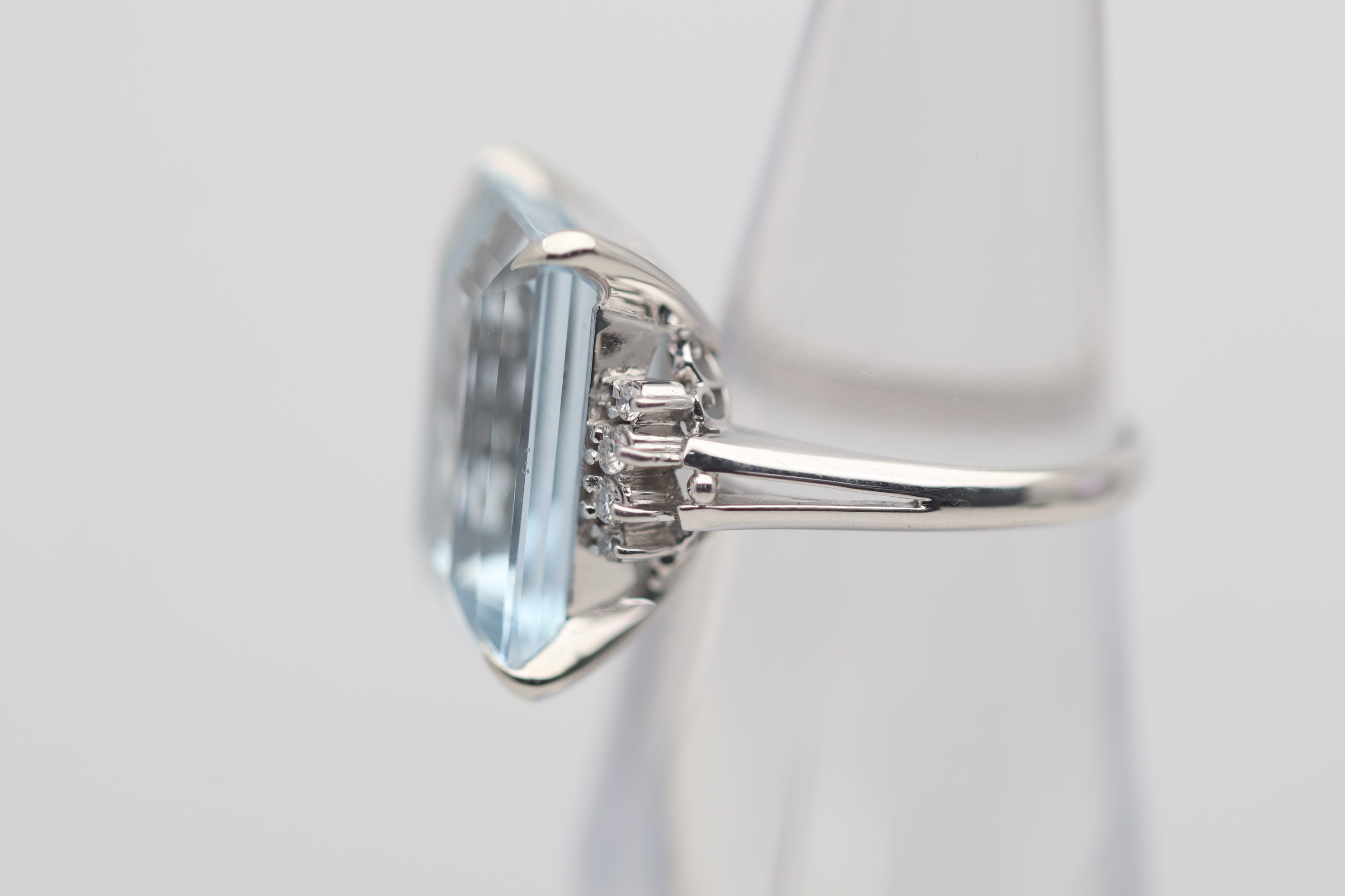 12.46 Carat Aquamarine Diamond Platinum Ring