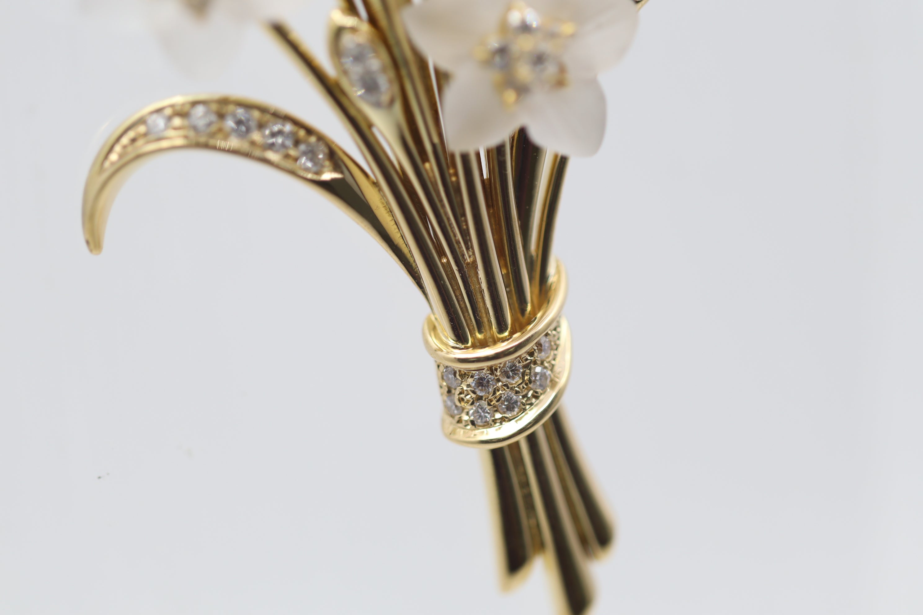 Diamond Carved-Quartz Gold Flower Bouquet Brooch