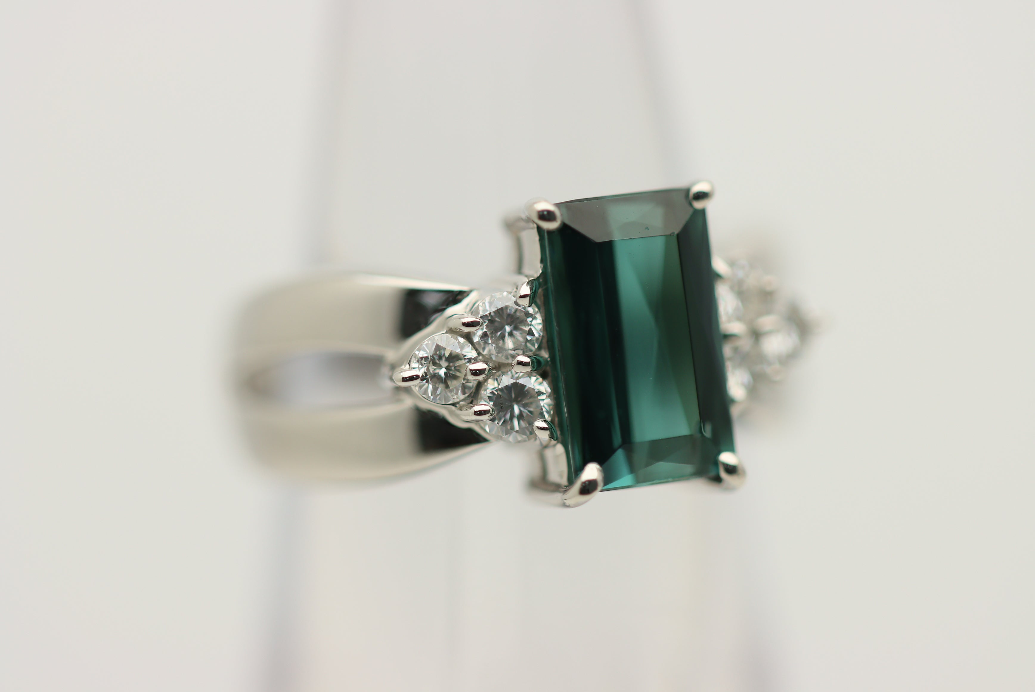 2.52 Carat Indicolite Tourmaline Diamond Split-Band Platinum Ring