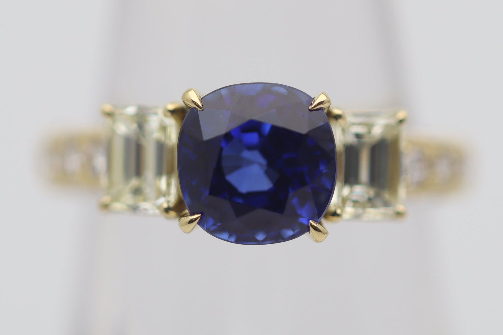 Gem Blue Sapphire Diamond Gold Ring