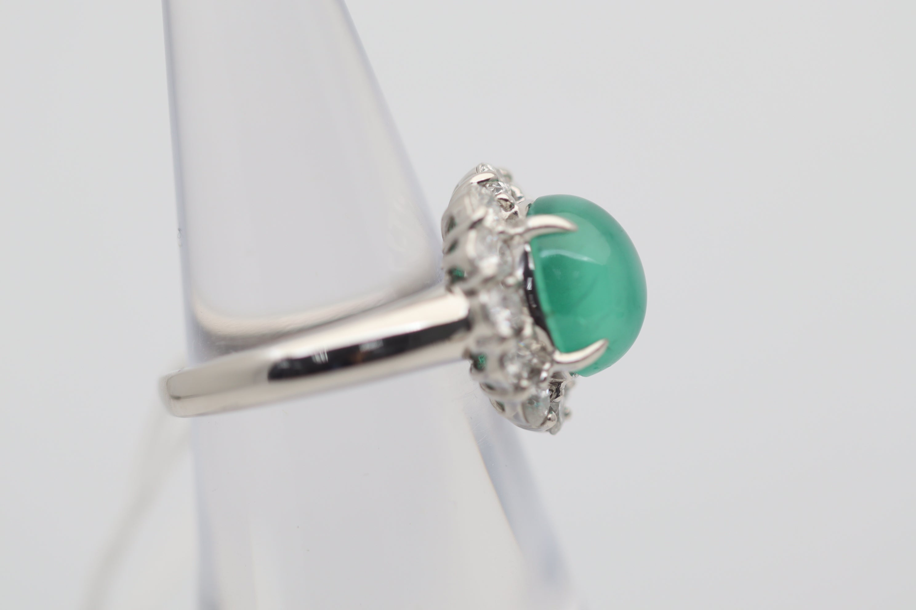 Rare Cats Eye Emerald Diamond Platinum Ring