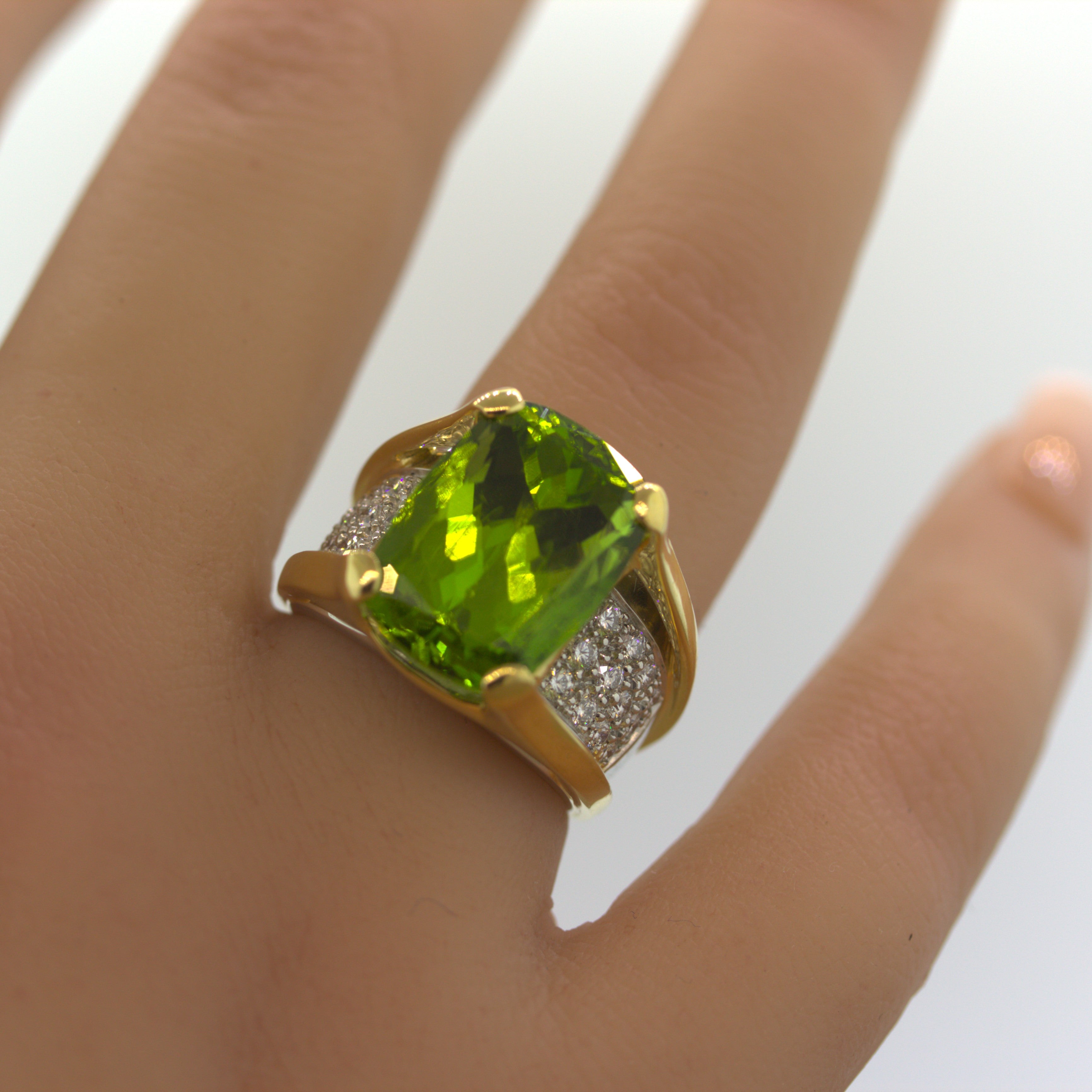 Peridot Diamond Gold & Platinum Two-Tone Cocktail Ring