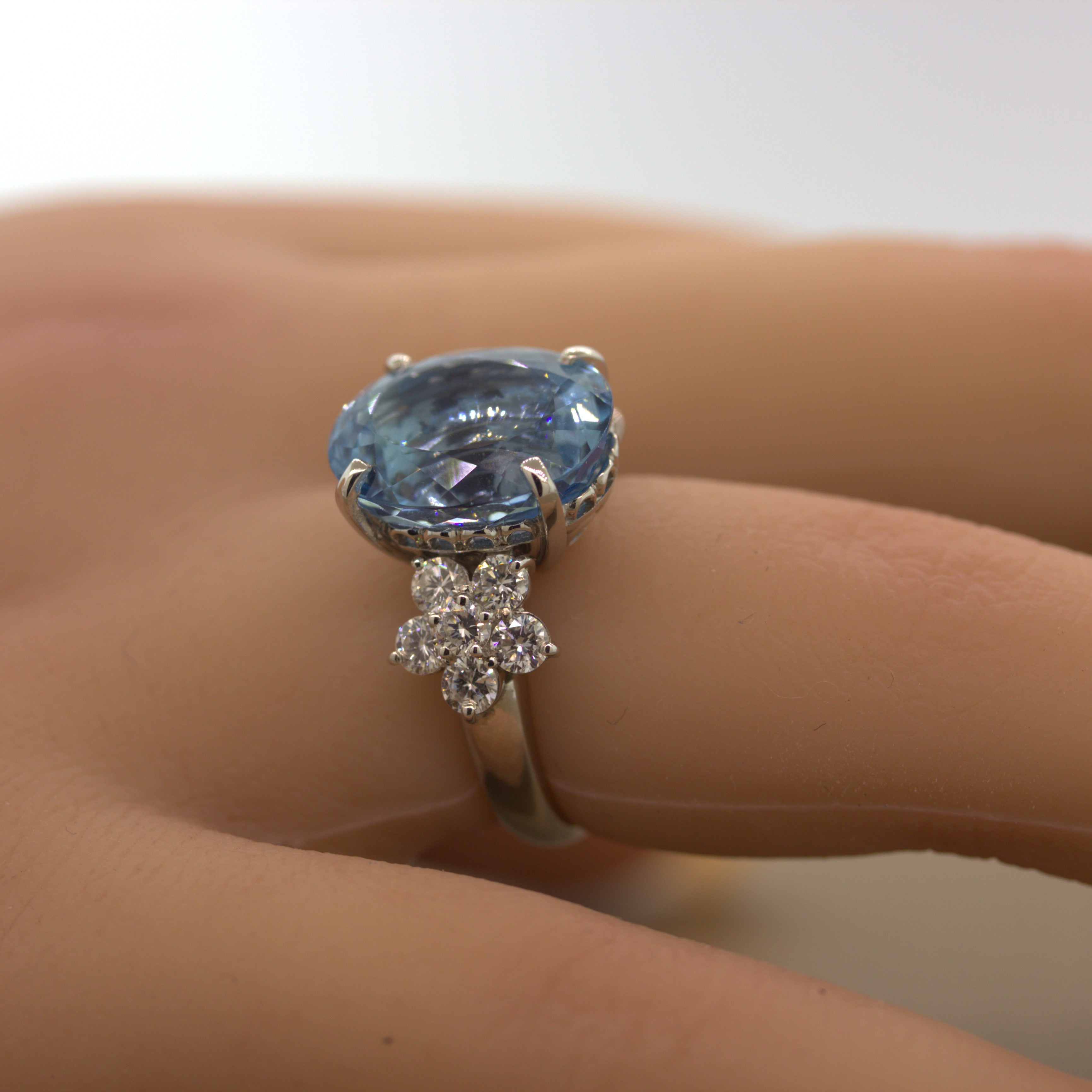 Magnificent Aquamarine Diamond Platinum Ring