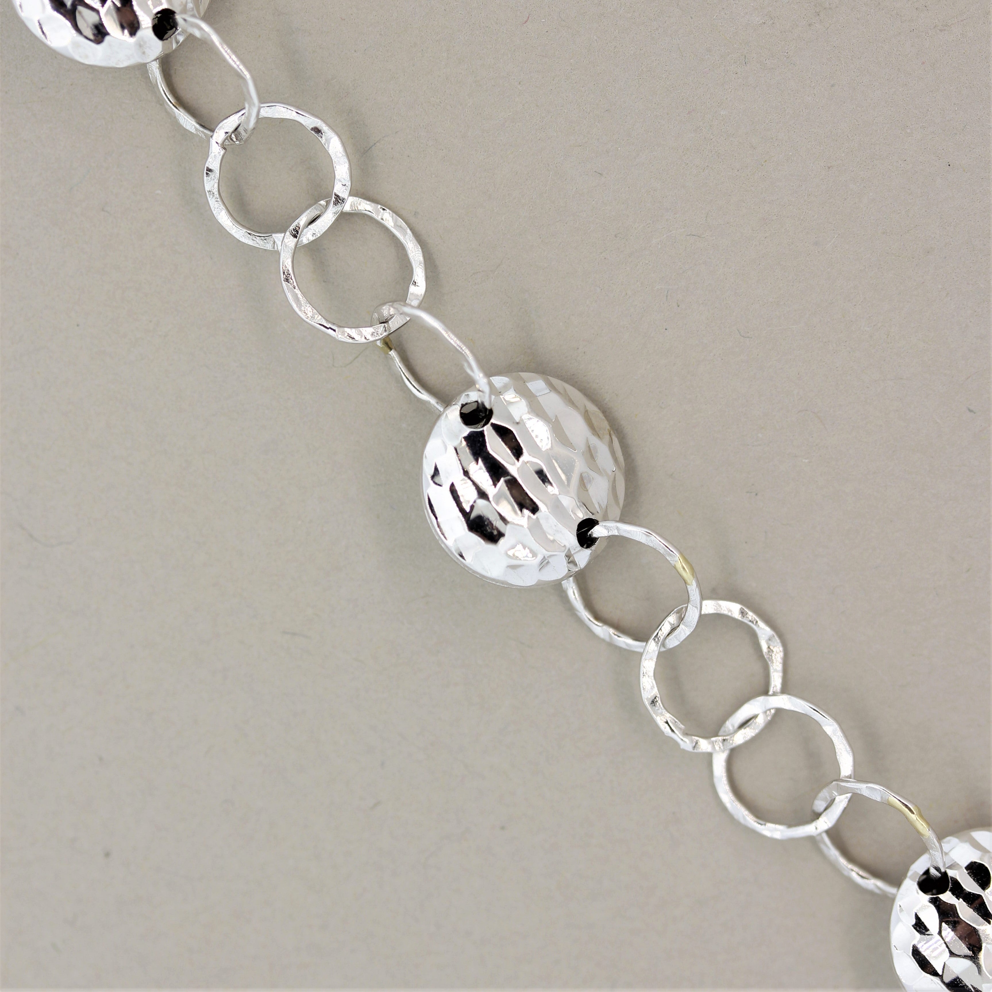 18k White Gold Hammered Chain Necklace