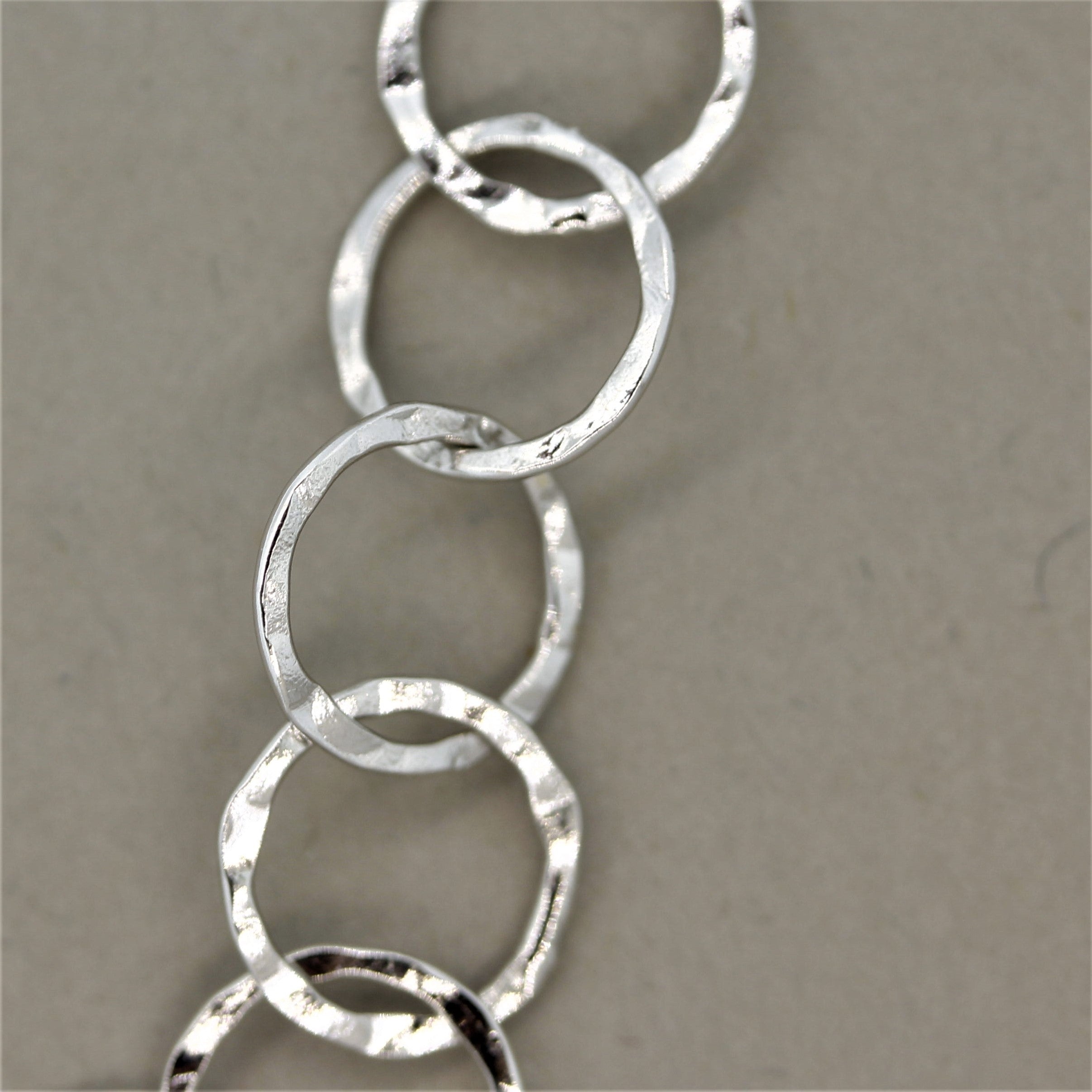 18k White Gold Hammered Chain Necklace