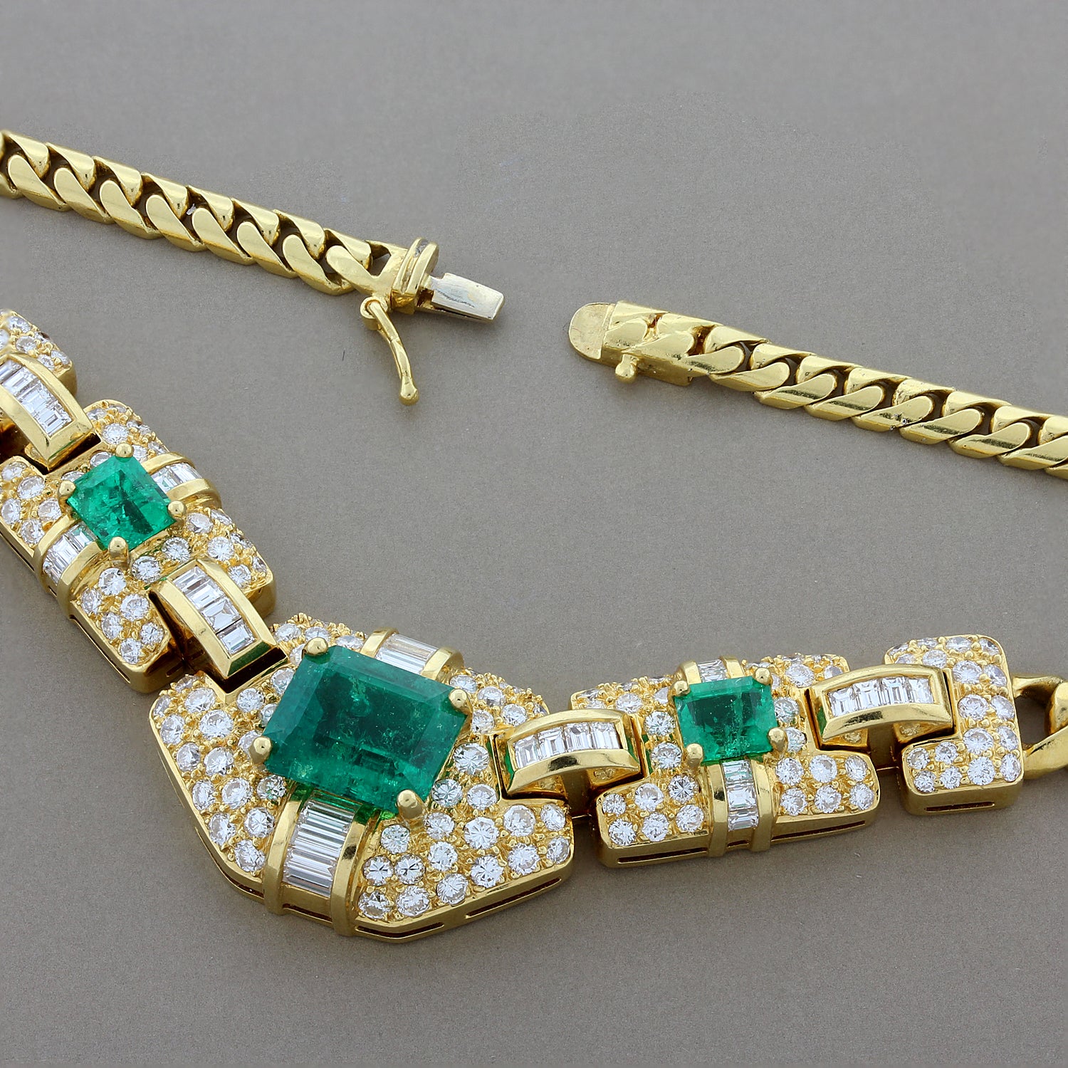 Emerald Diamond Gold Necklace