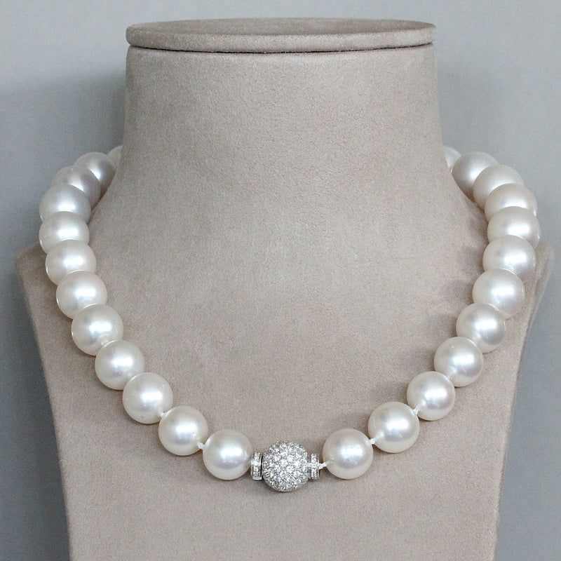 South Sea Pearl Diamond Clasp Gold Necklace