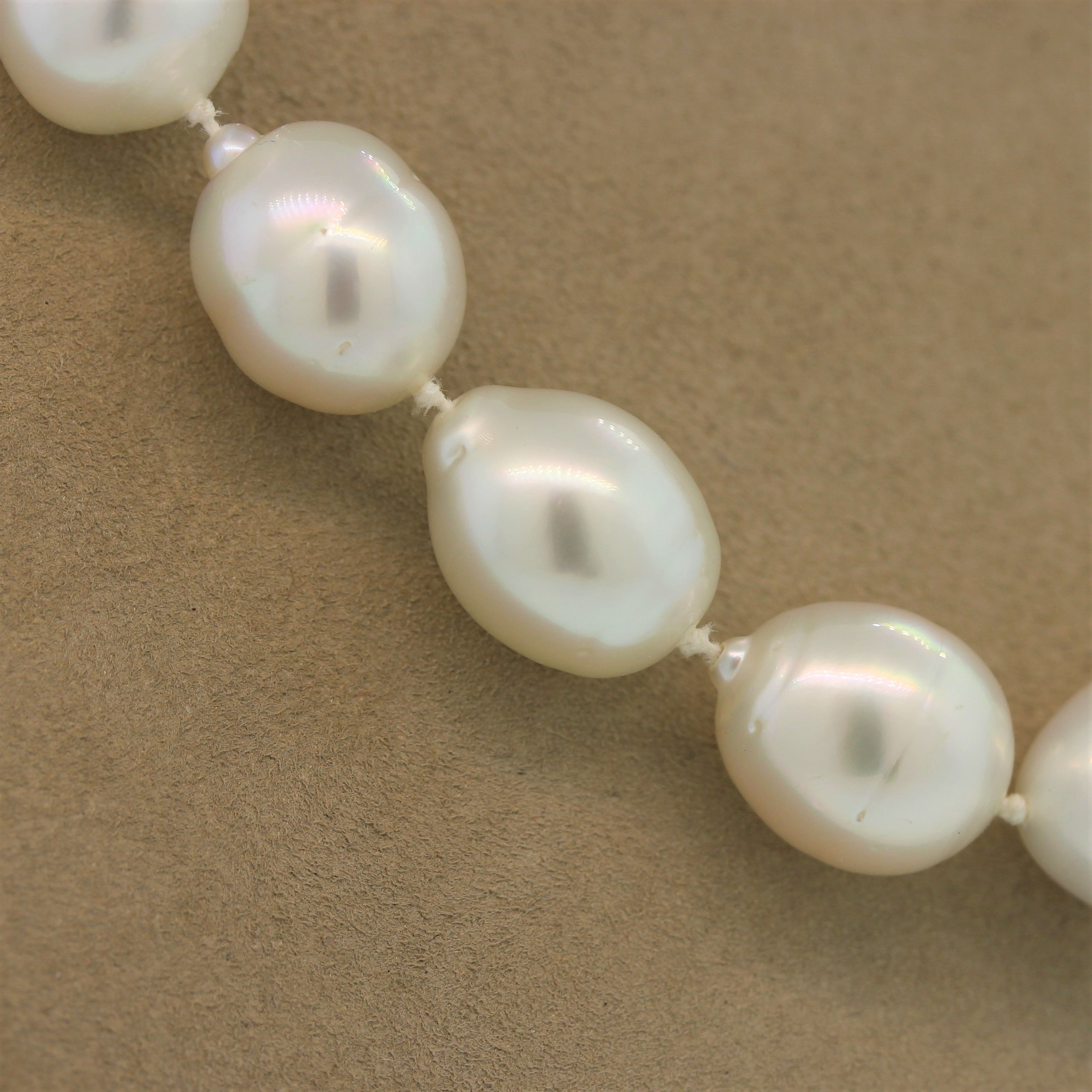 Baroque Pearl Gold Necklace