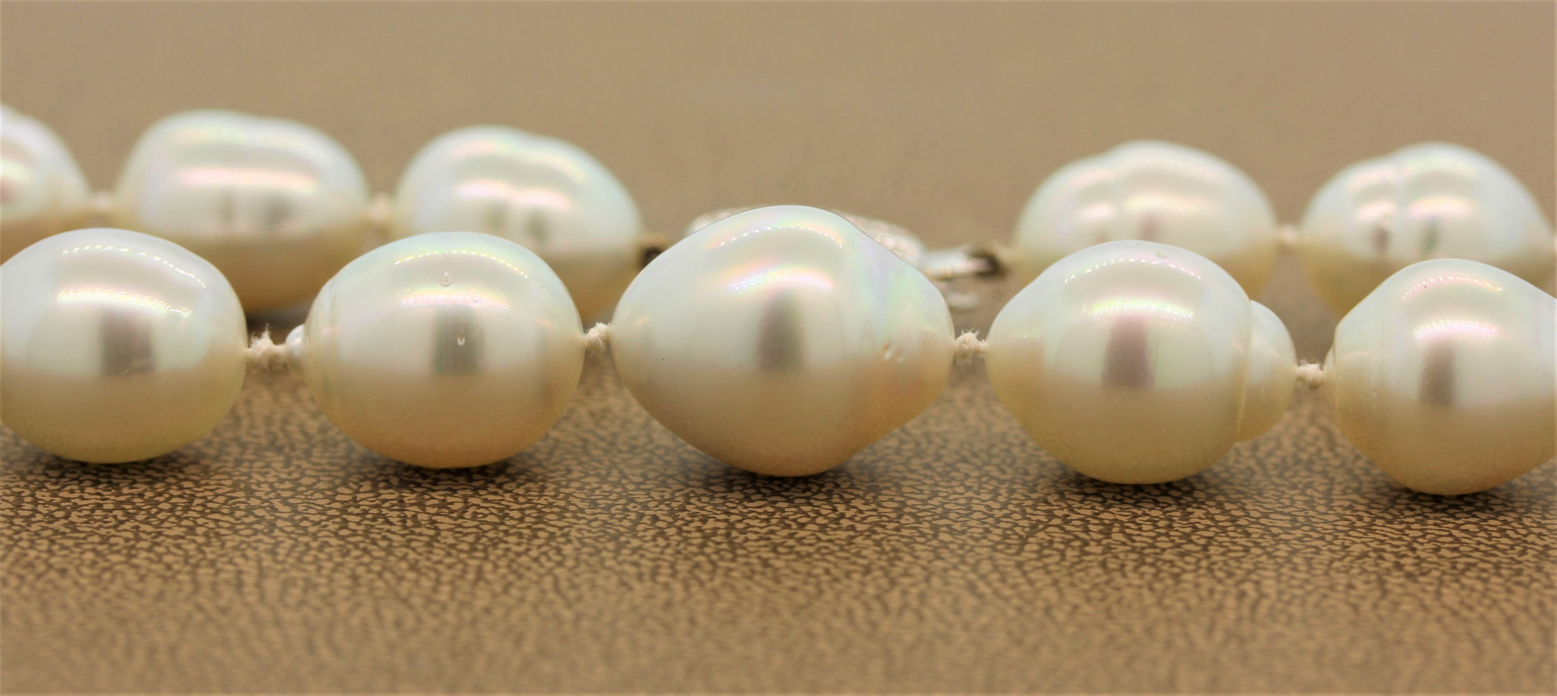 Baroque Pearl Gold Necklace