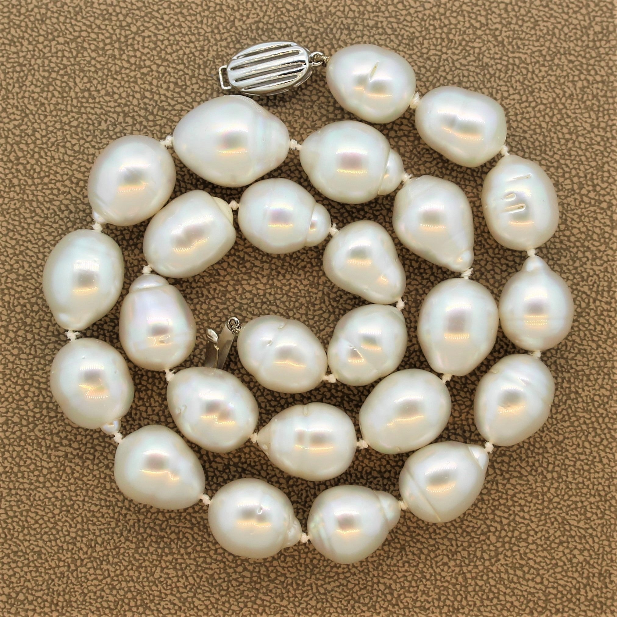 Baroque Pearl Gold Necklace