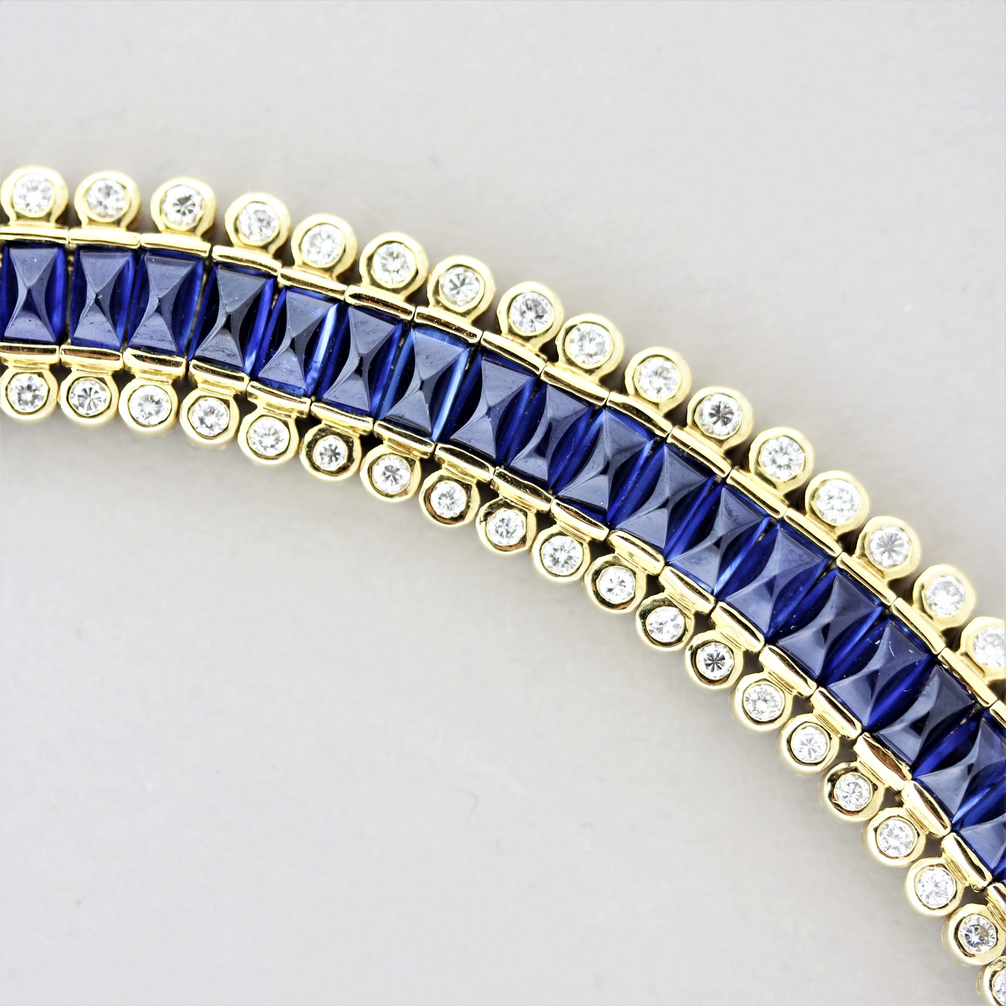 Superb Sapphire Diamond Gold Choker Necklace