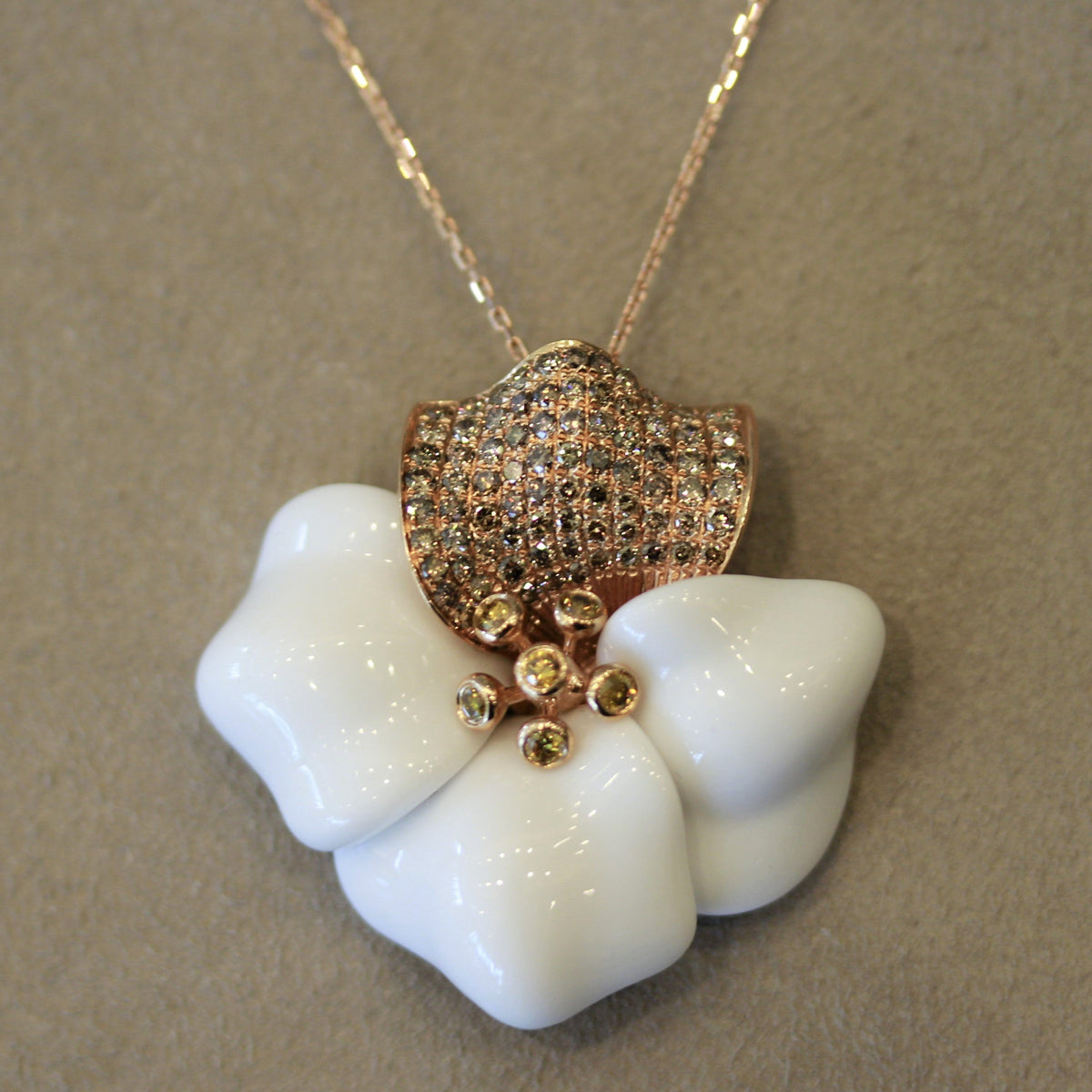 White Onyx Diamond Gold Flower Pendant Necklace