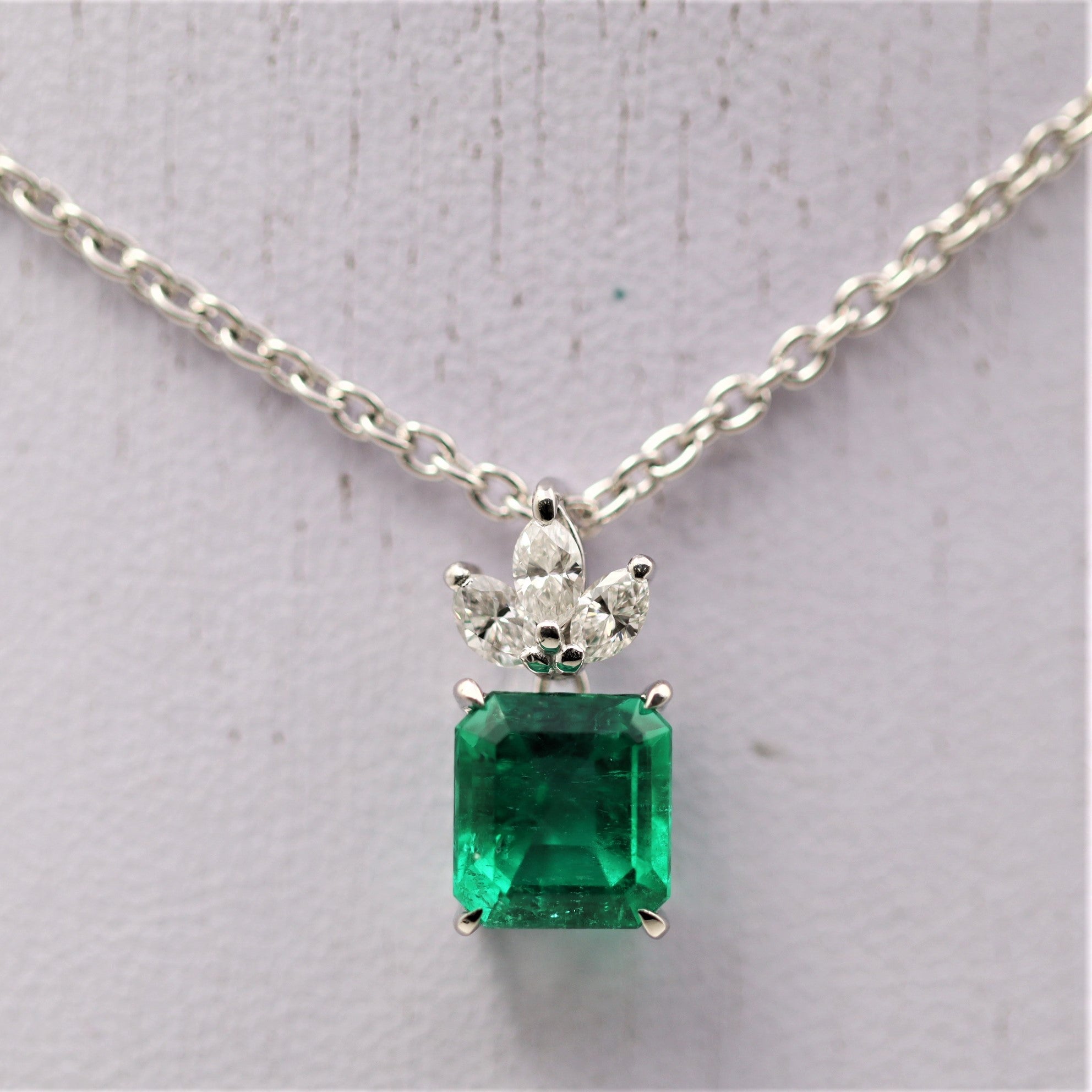 Fine Colombian Emerald Diamond Platinum Pendant, GIA Certified