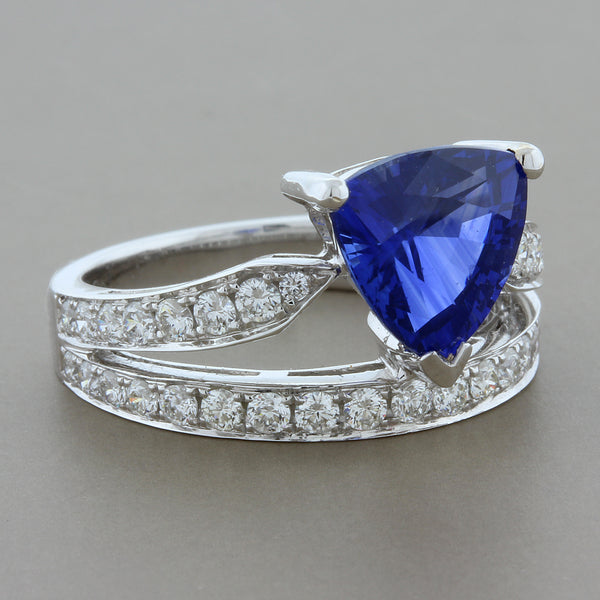 GIA Certified Ceylon Sapphire Diamond Gold Ring