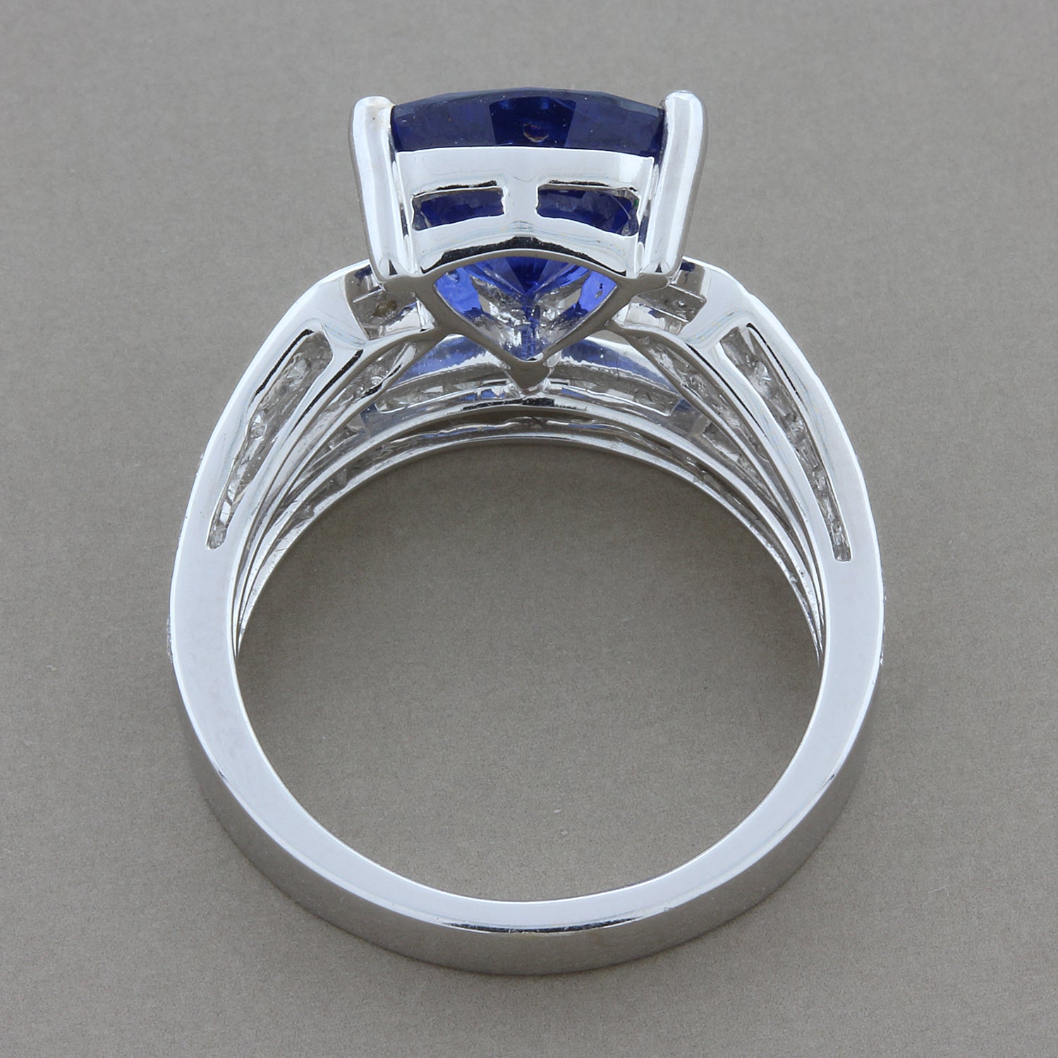 GIA Certified Ceylon Sapphire Diamond Gold Ring