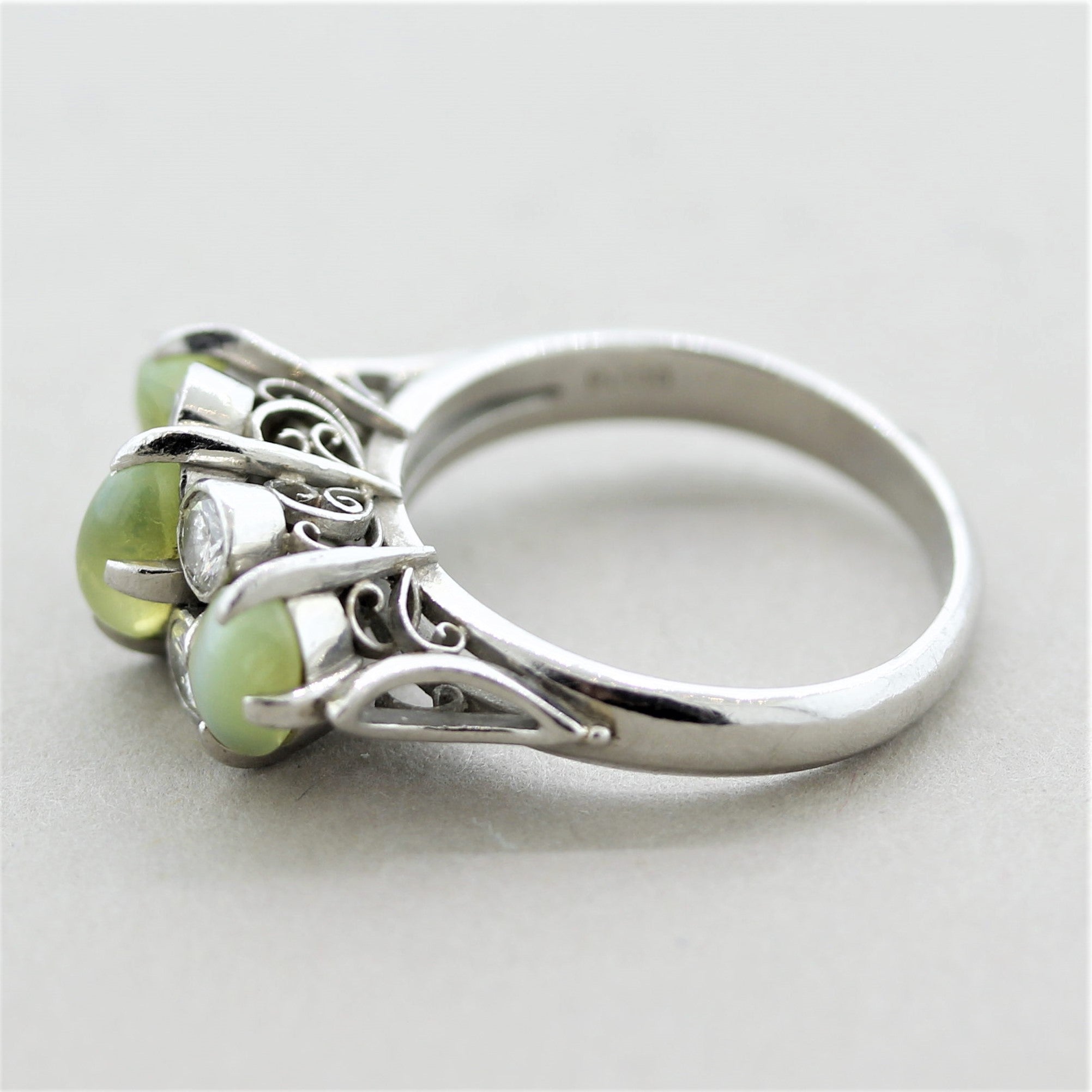 Estate Cats Eye Chrysoberyl Diamond Platinum Ring