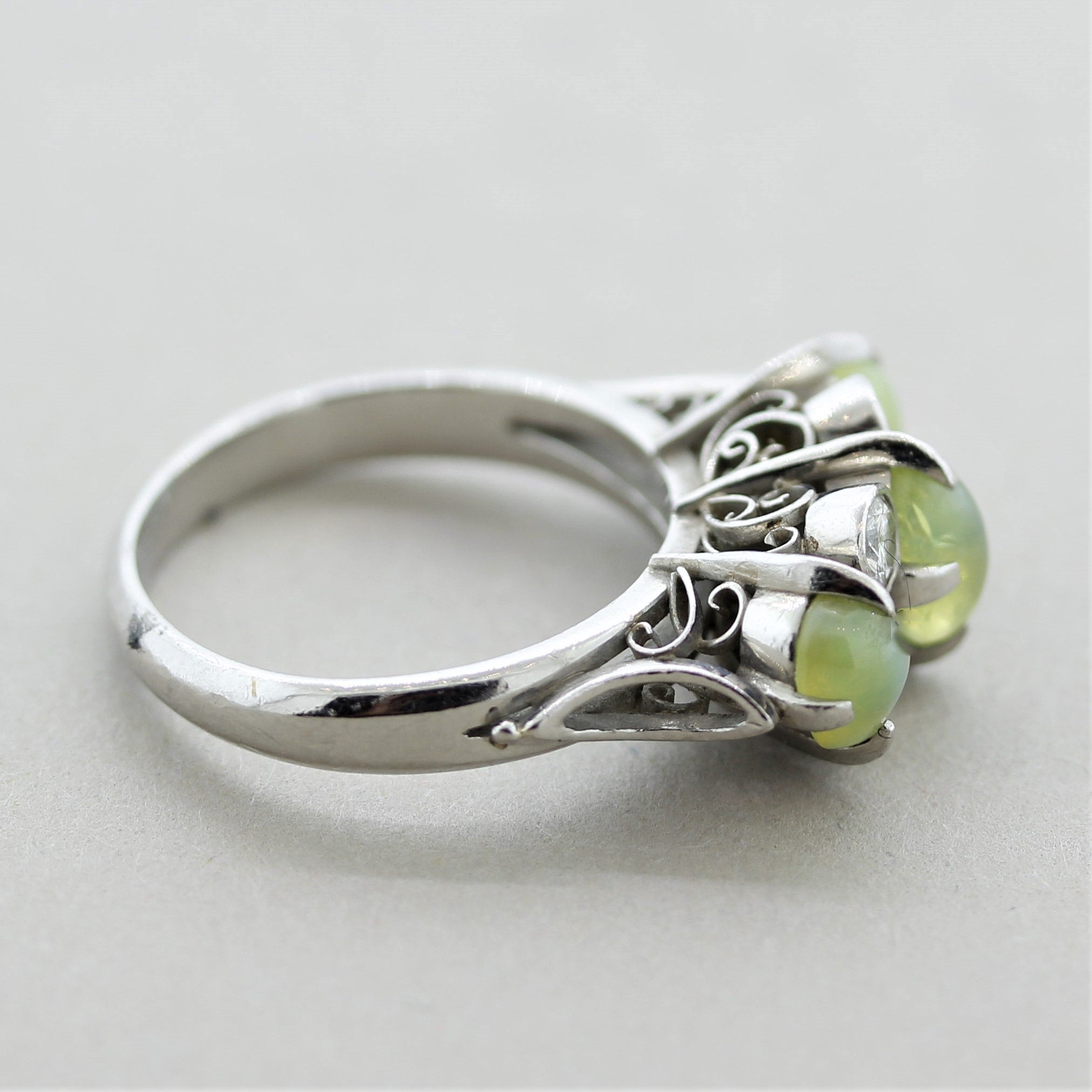 Estate Cats Eye Chrysoberyl Diamond Platinum Ring