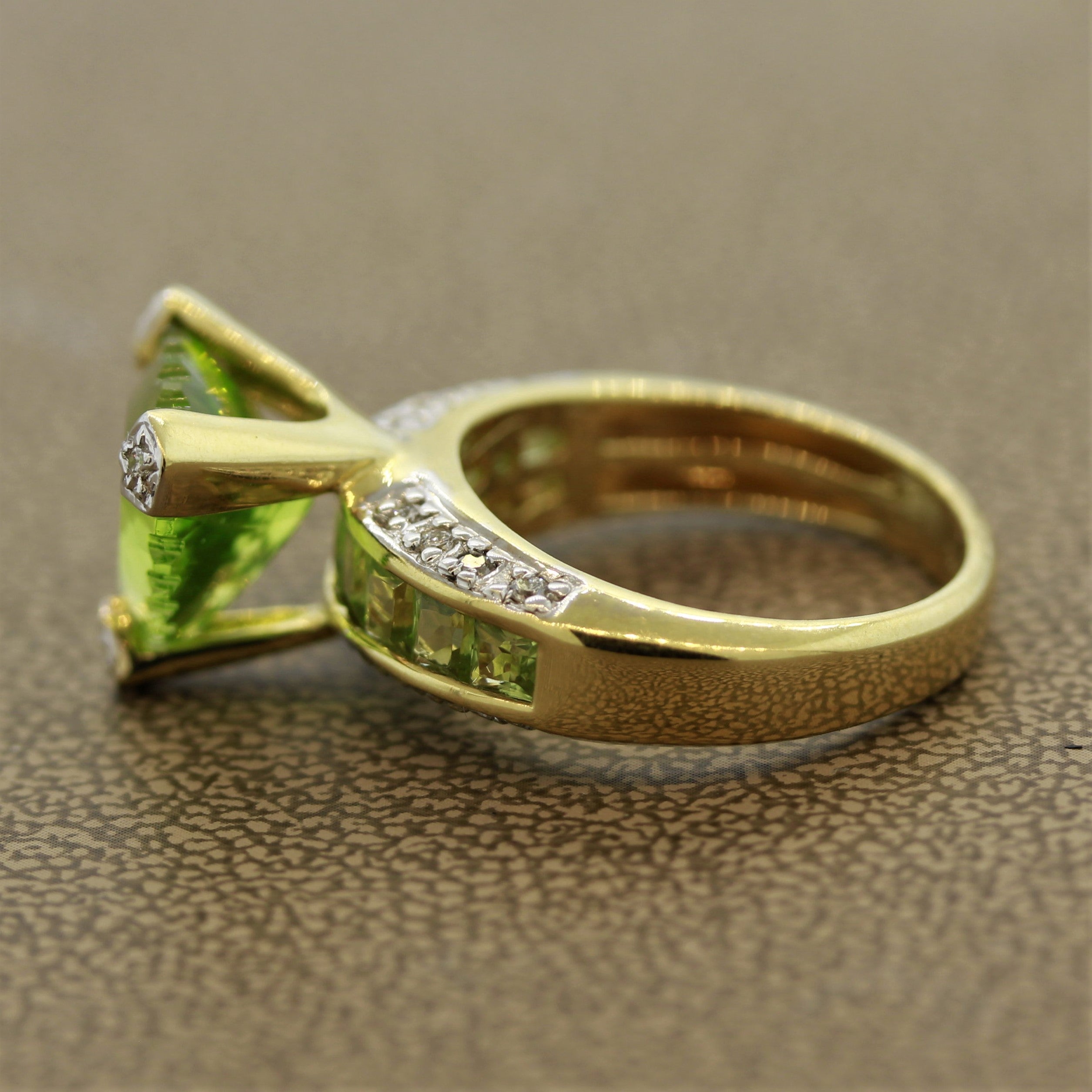 Bellarri Peridot Diamond Gold Ring