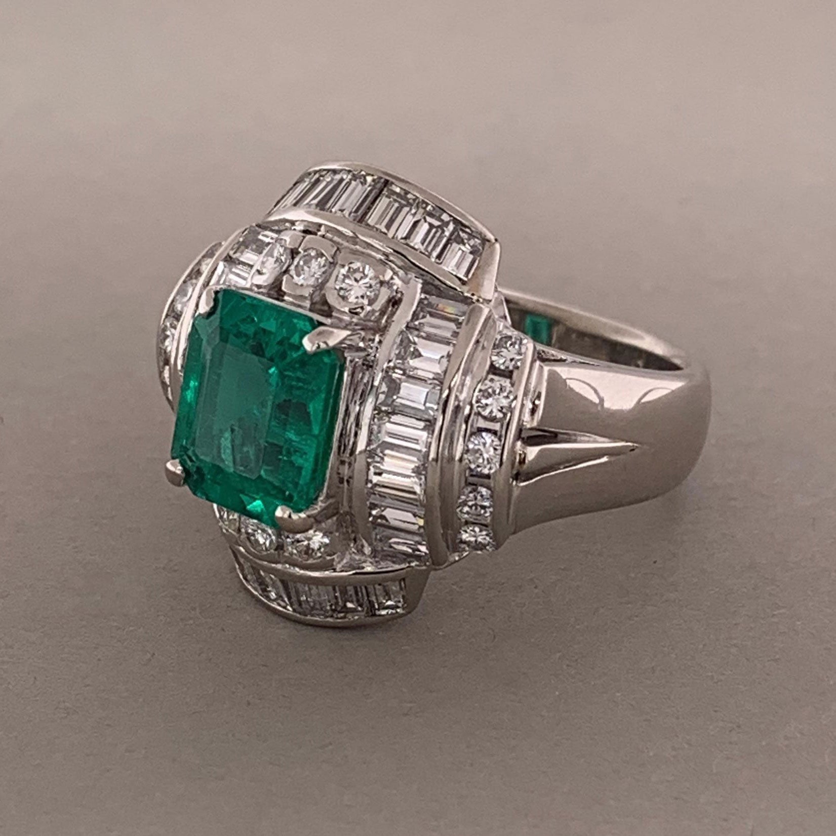 Gem Emerald Diamond Platinum Ring