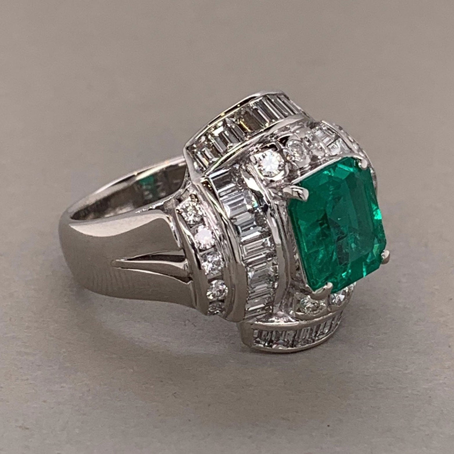 Gem Emerald Diamond Platinum Ring