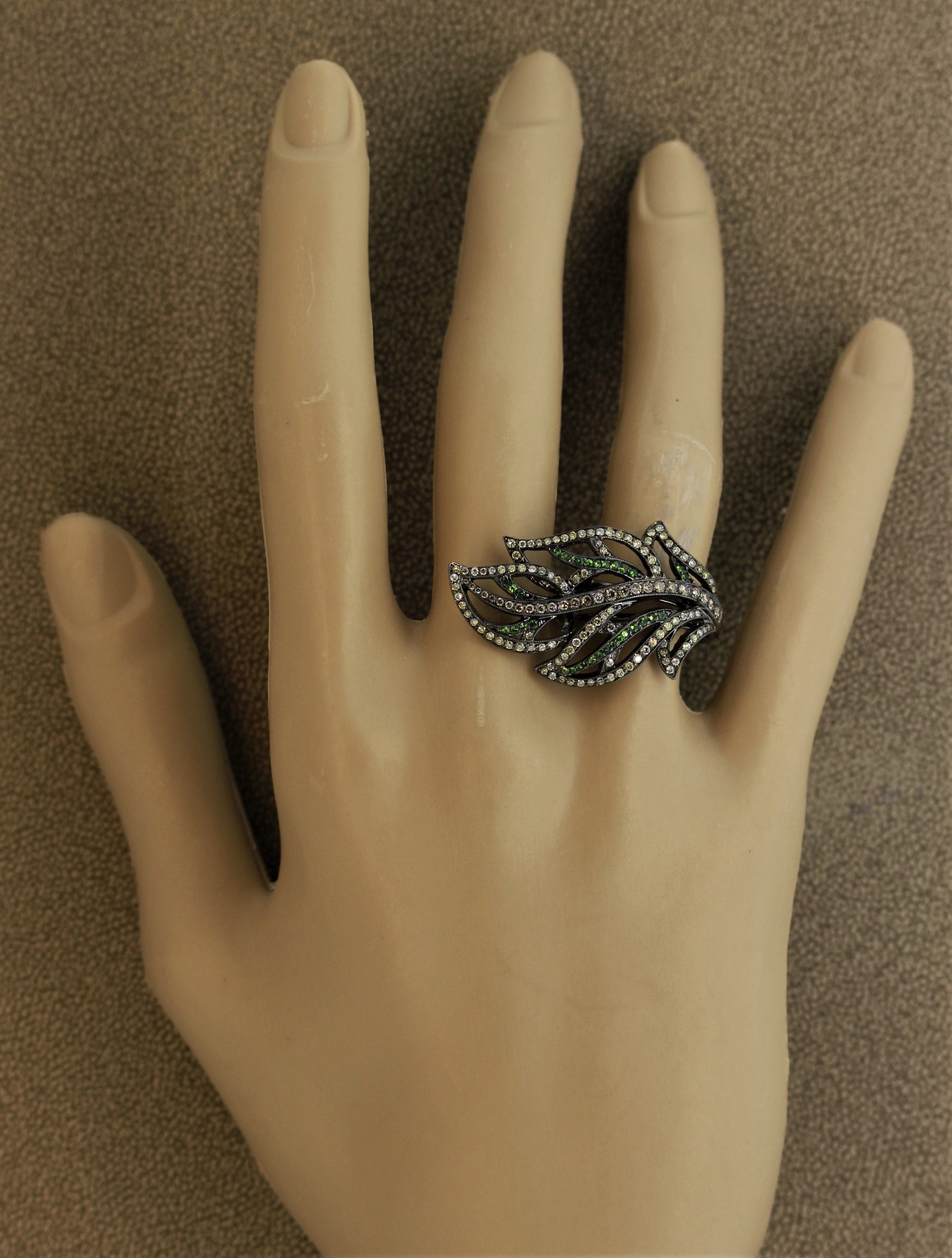 Diamond Tsavorite Leaf Design Gold Ring