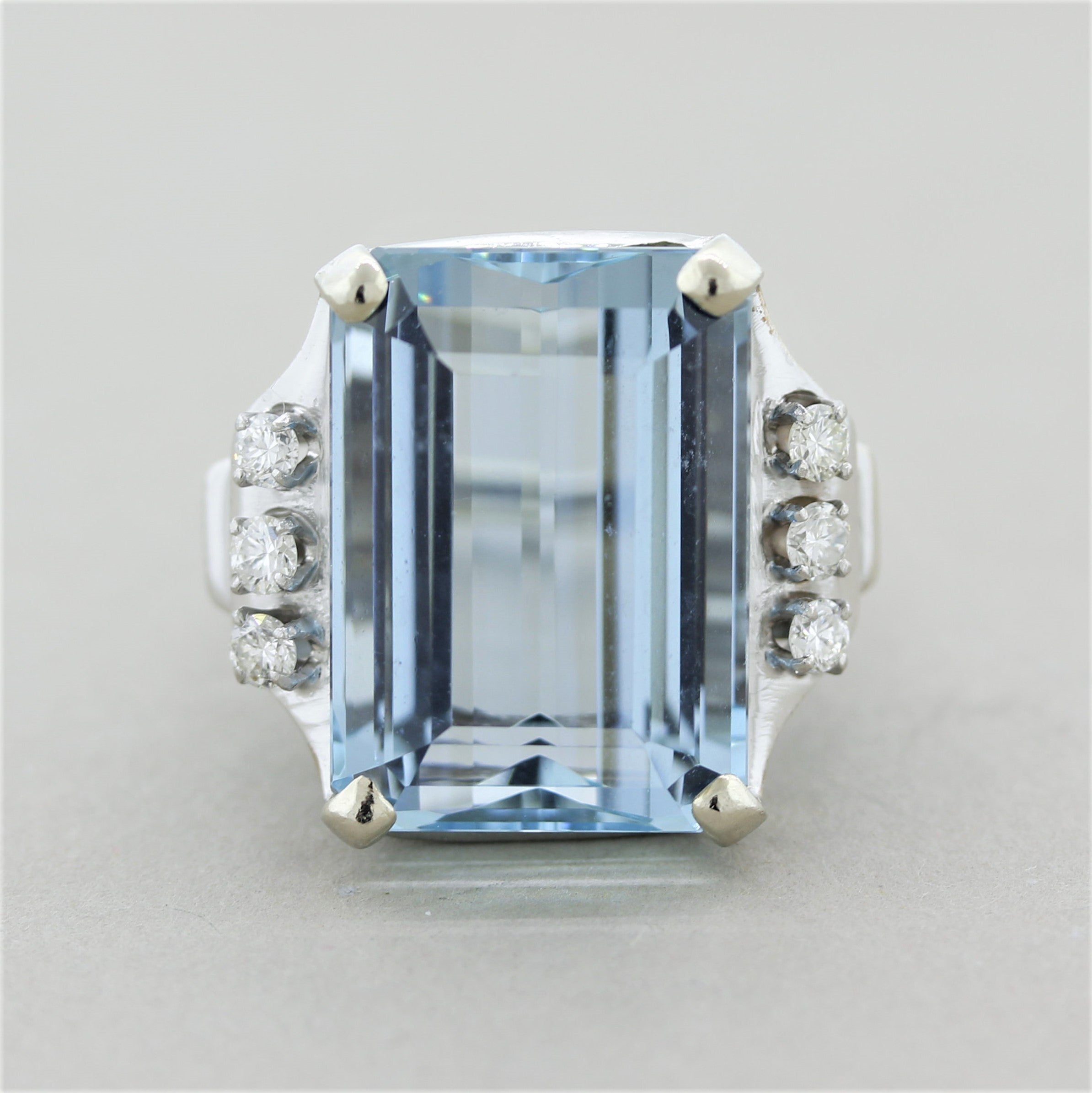 Aquamarine Diamond Gold Cocktail Ring