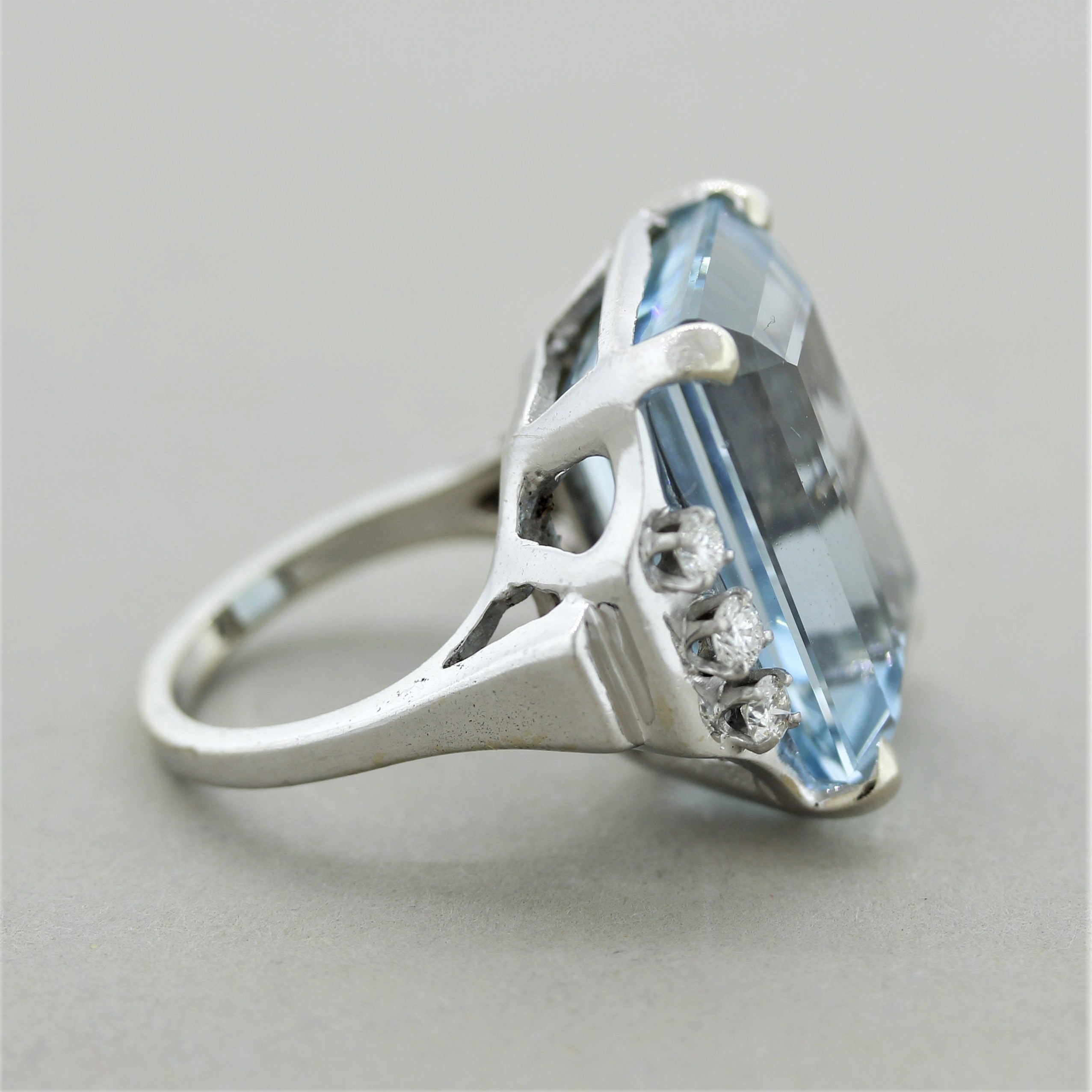 Aquamarine Diamond Gold Cocktail Ring